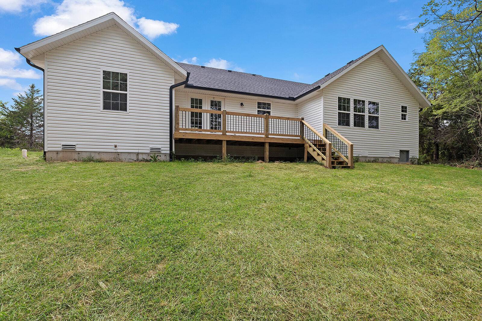 Marshfield, MO 65706,100 Danalia DR