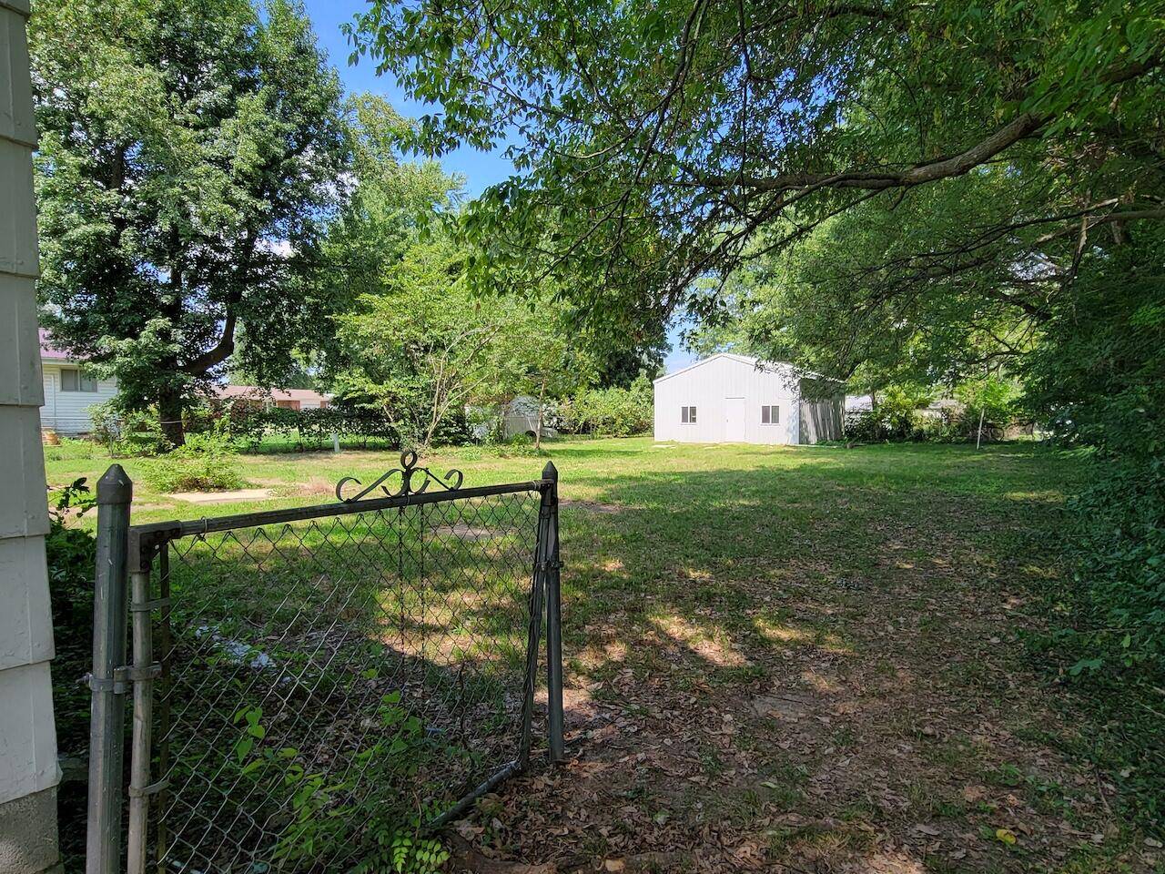 Seymour, MO 65746,515 W Court ST