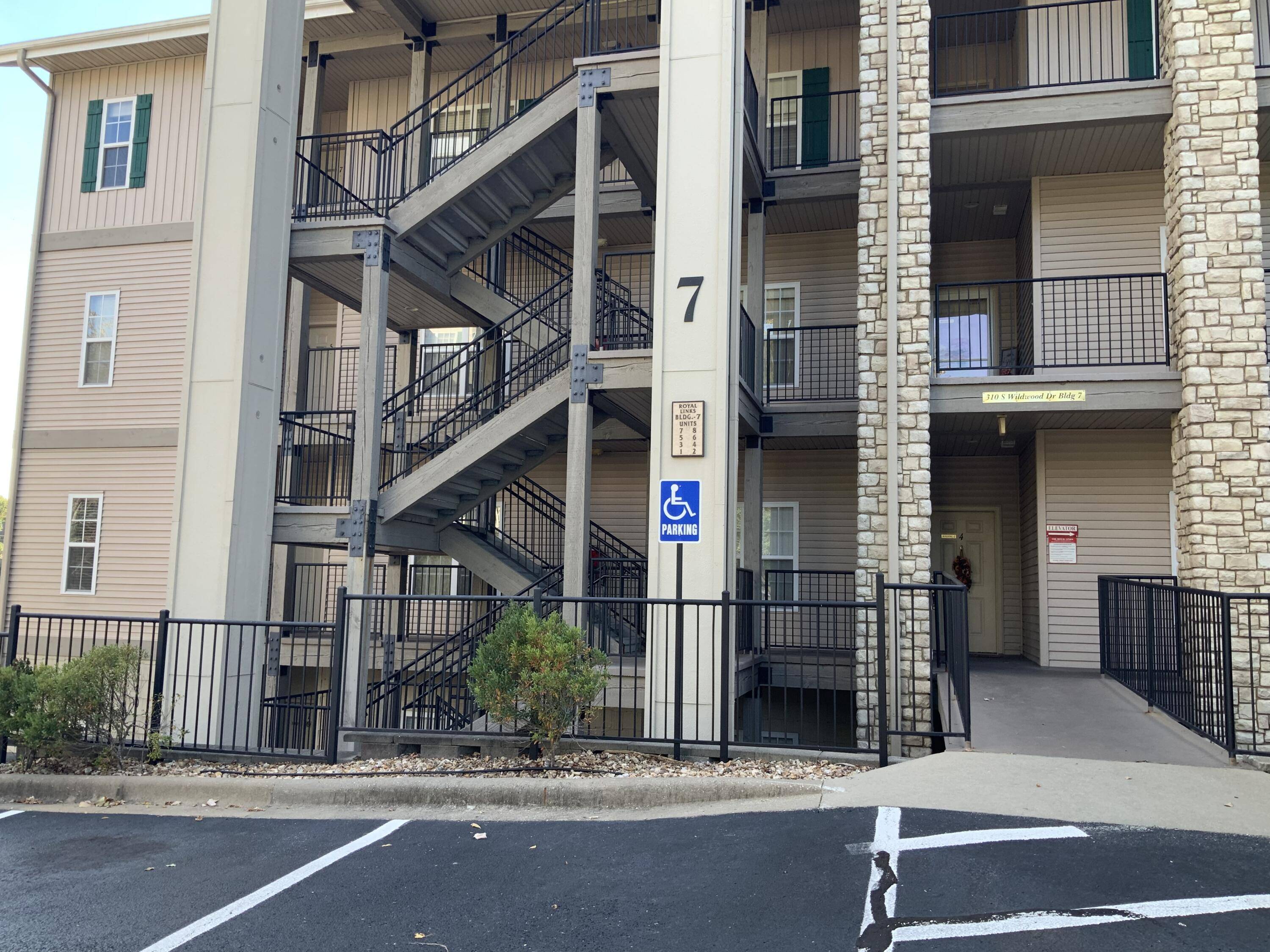 Branson, MO 65616,310 S Wildwood Dr Bldg 7 Unit 7