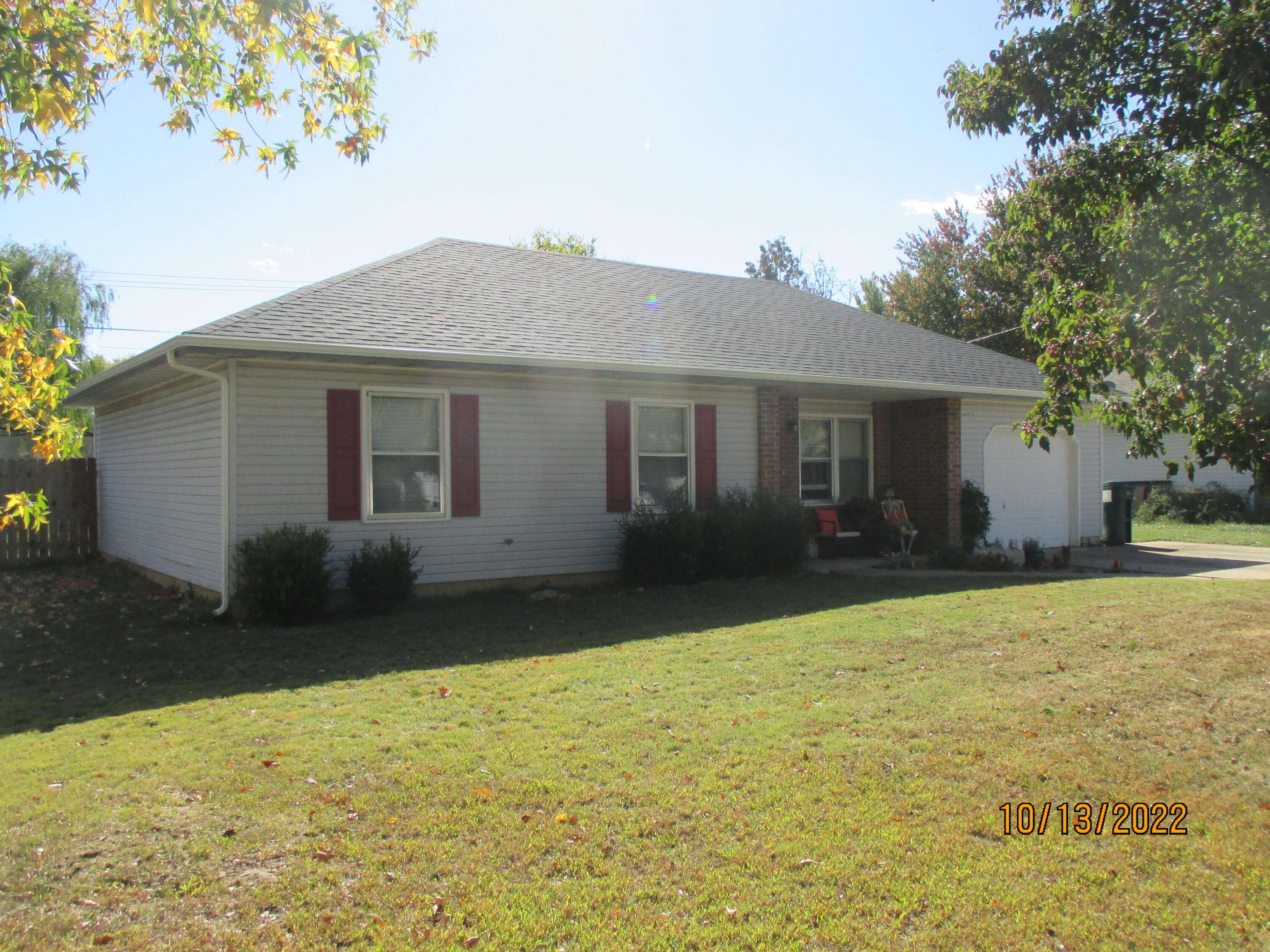 Bolivar, MO 65613,360 E Parkview ST