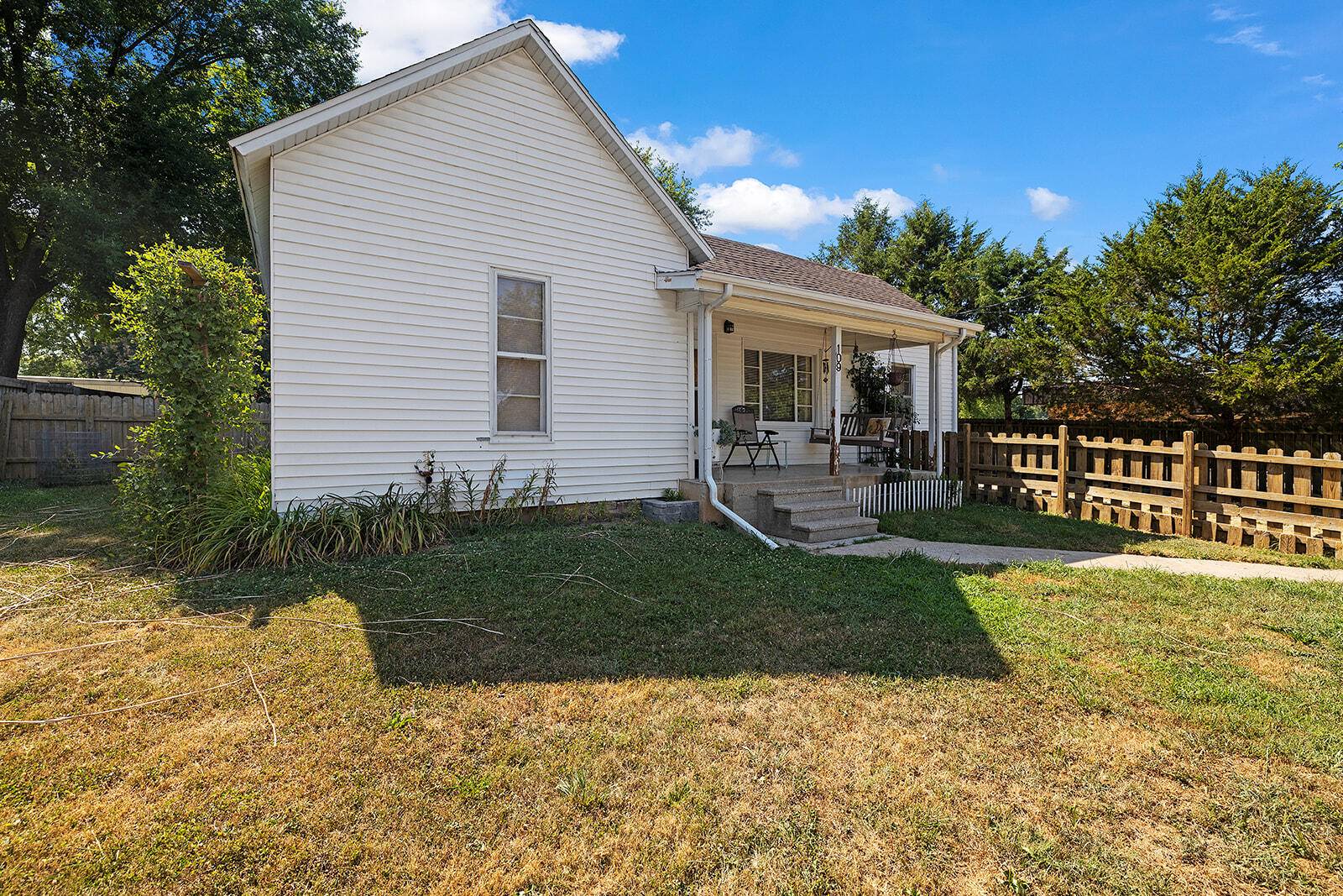 Pleasant Hope, MO 65725,109 S Main ST