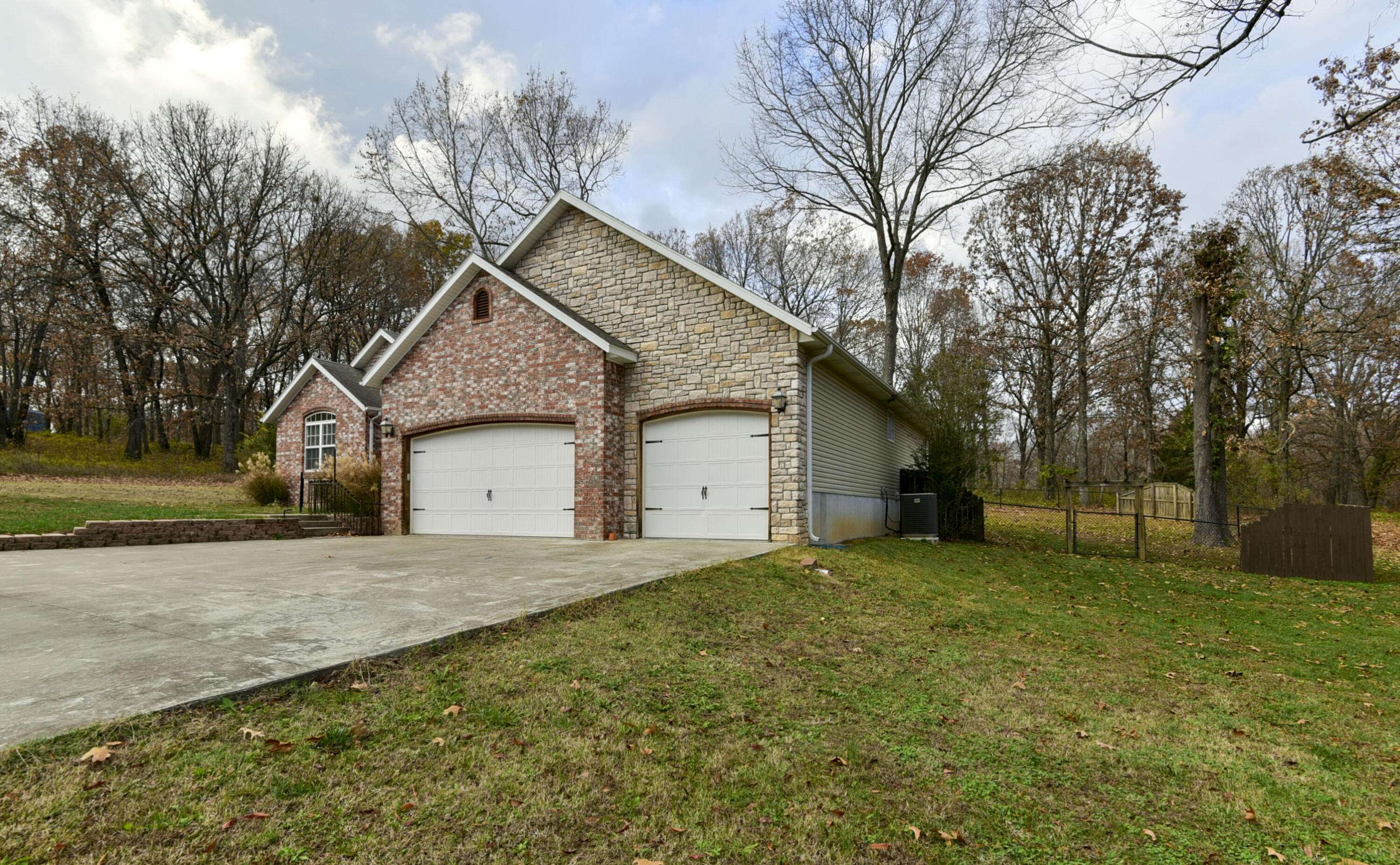 Cassville, MO 65625,1353 Tudor ST