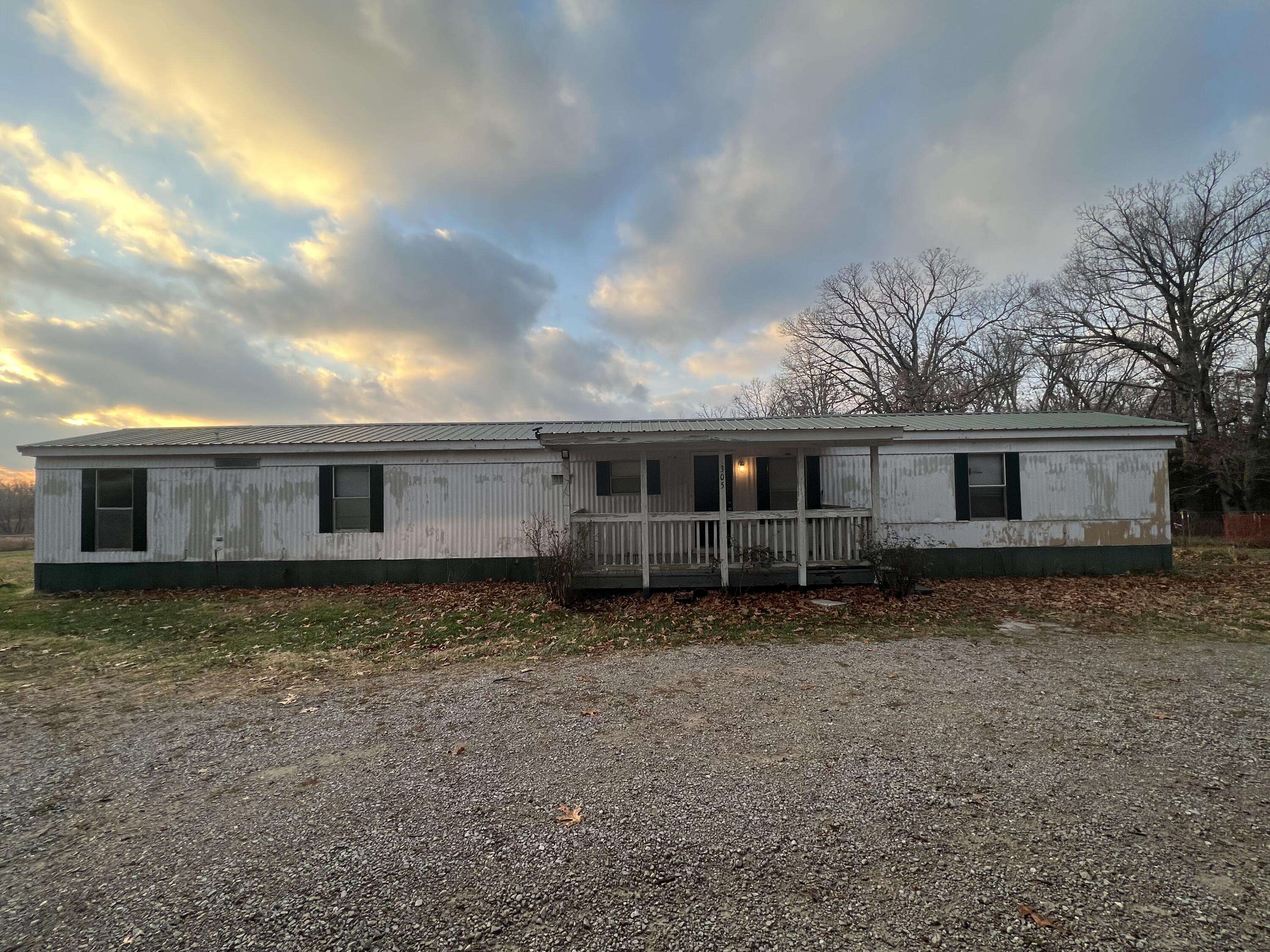 Phillipsburg, MO 65722,305 Cedar ST