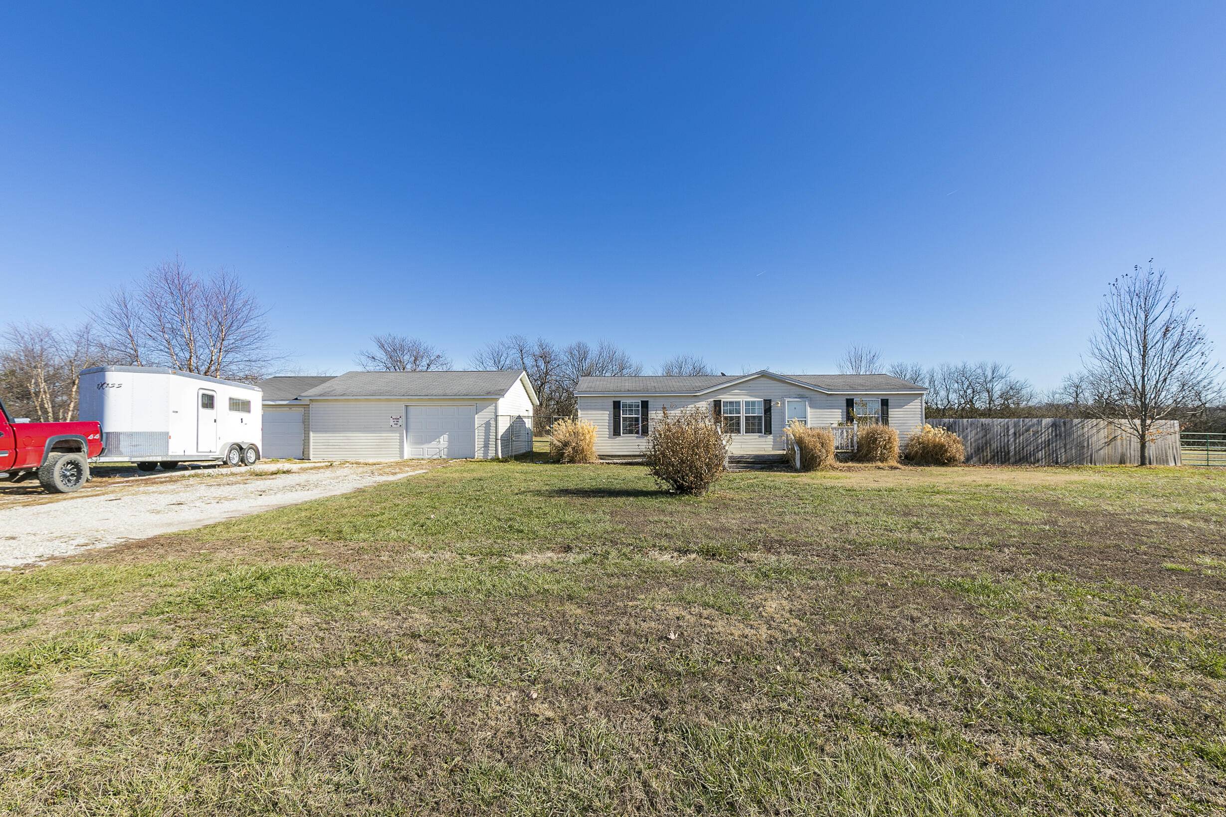 Bolivar, MO 65613,1564 E 497th RD