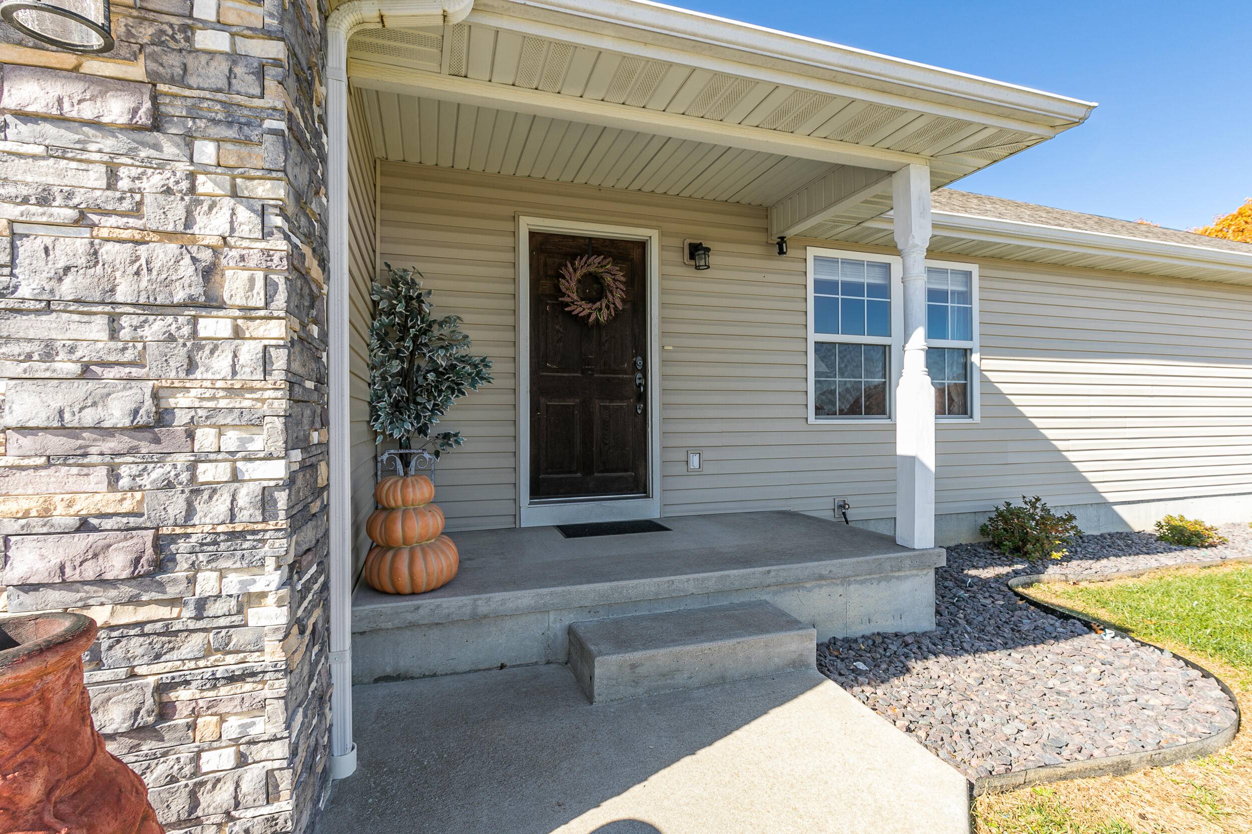 Buffalo, MO 65622,5 Alyssa Hills LN
