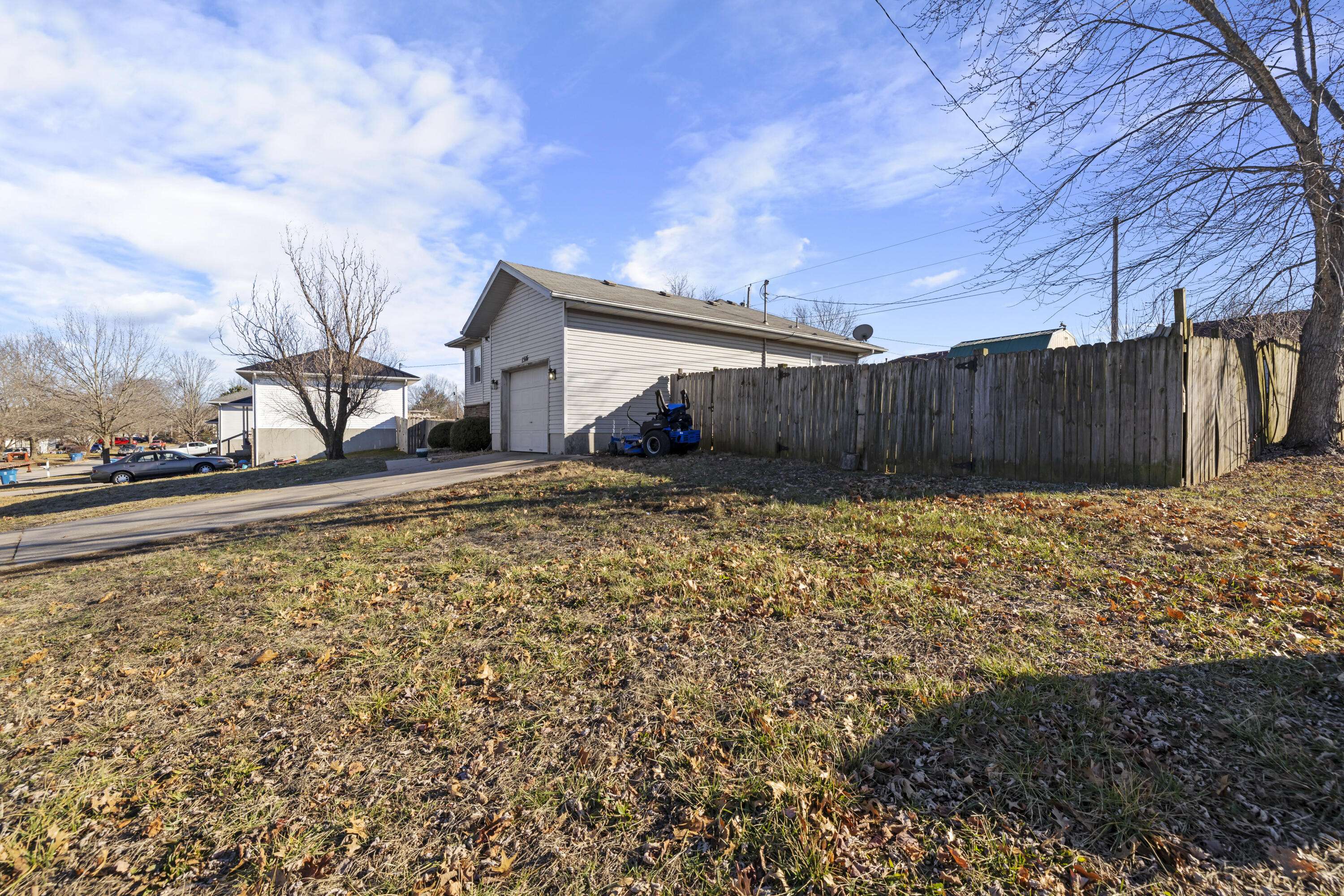 Ozark, MO 65721,1516 W Meadow ST