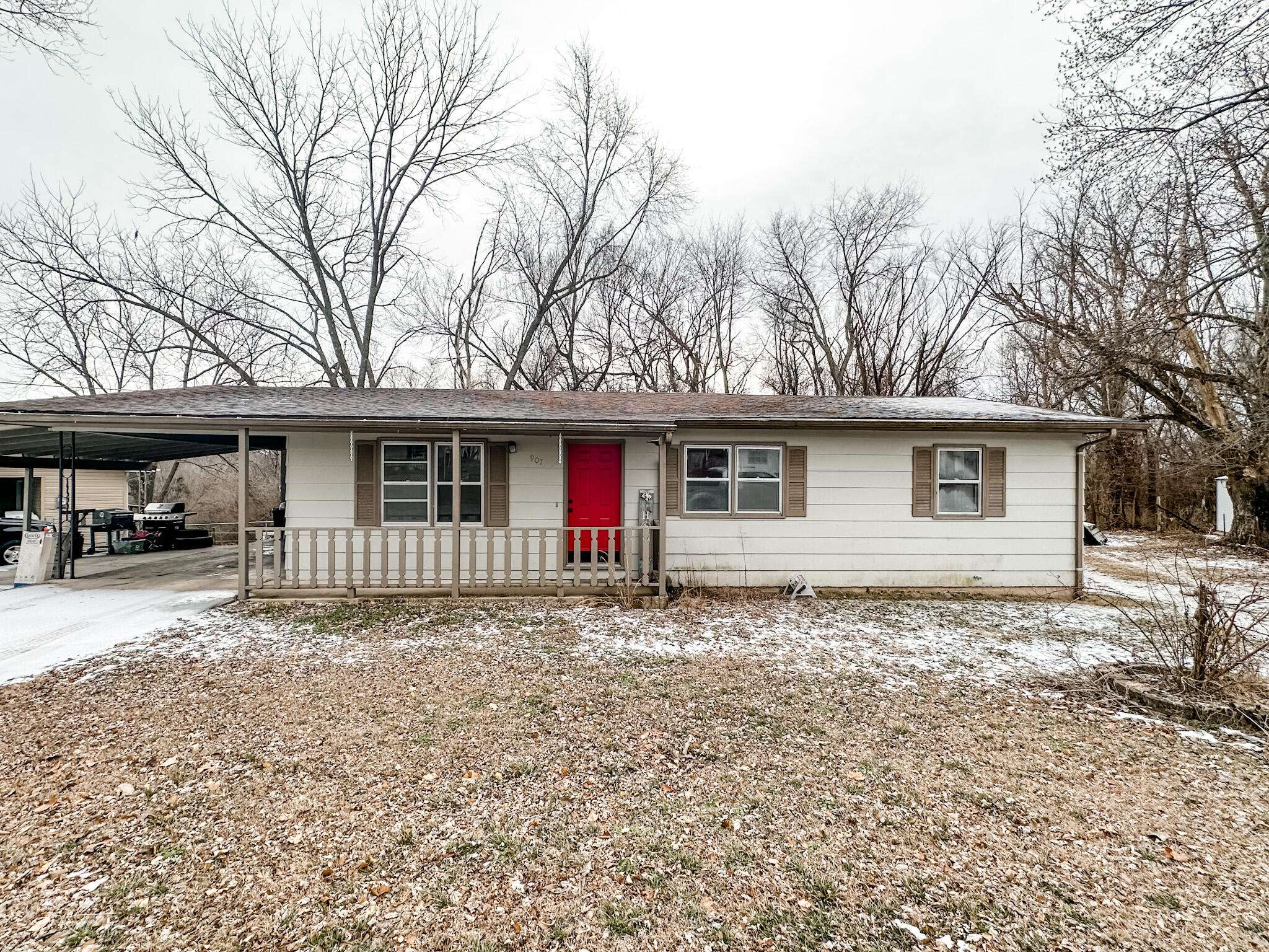 Ava, MO 65608,907 Lathrop AVE