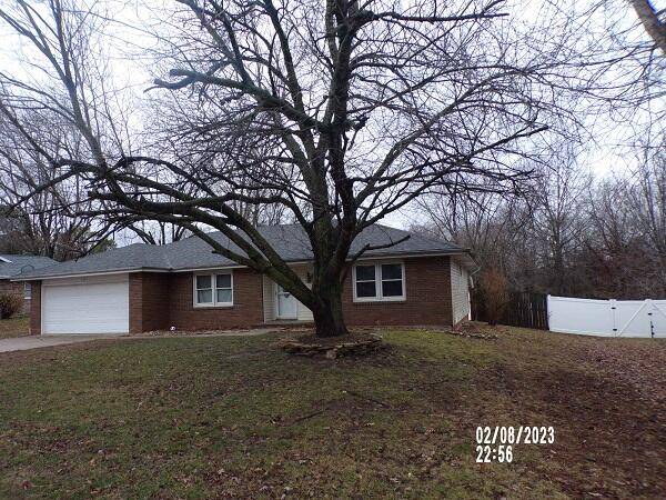 Bolivar, MO 65613,1329 S Oakland AVE