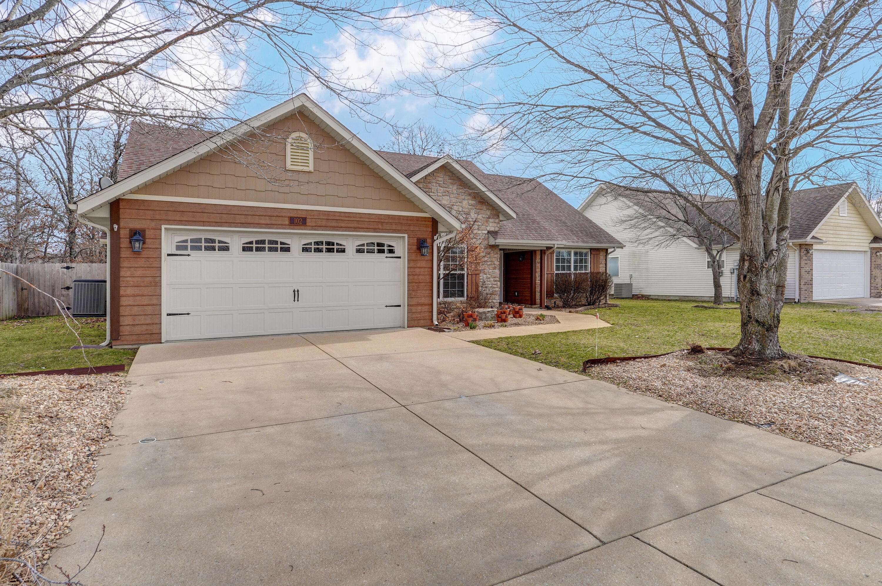 Branson, MO 65616,102 Sapling DR