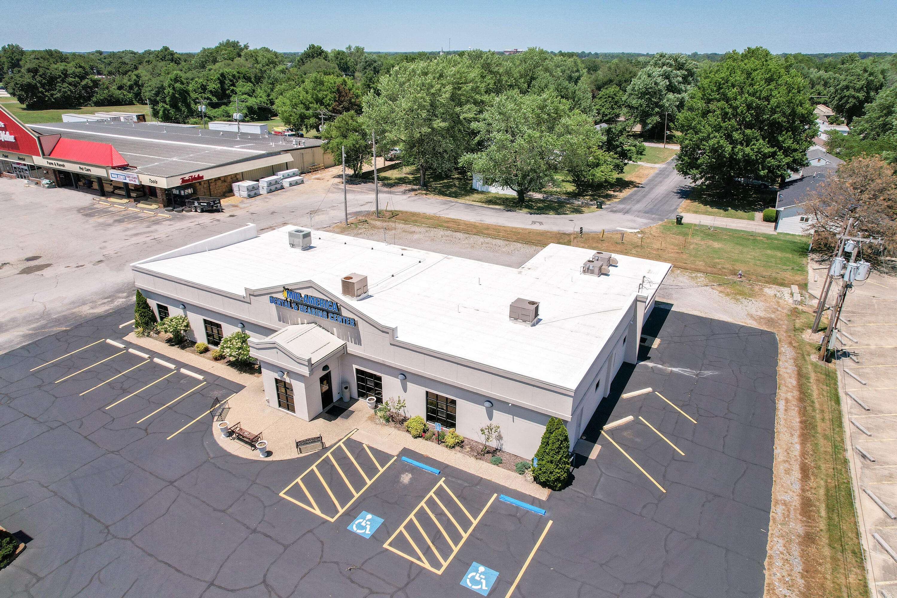 Mt Vernon, MO 65712,560 E Mt Vernon BLVD