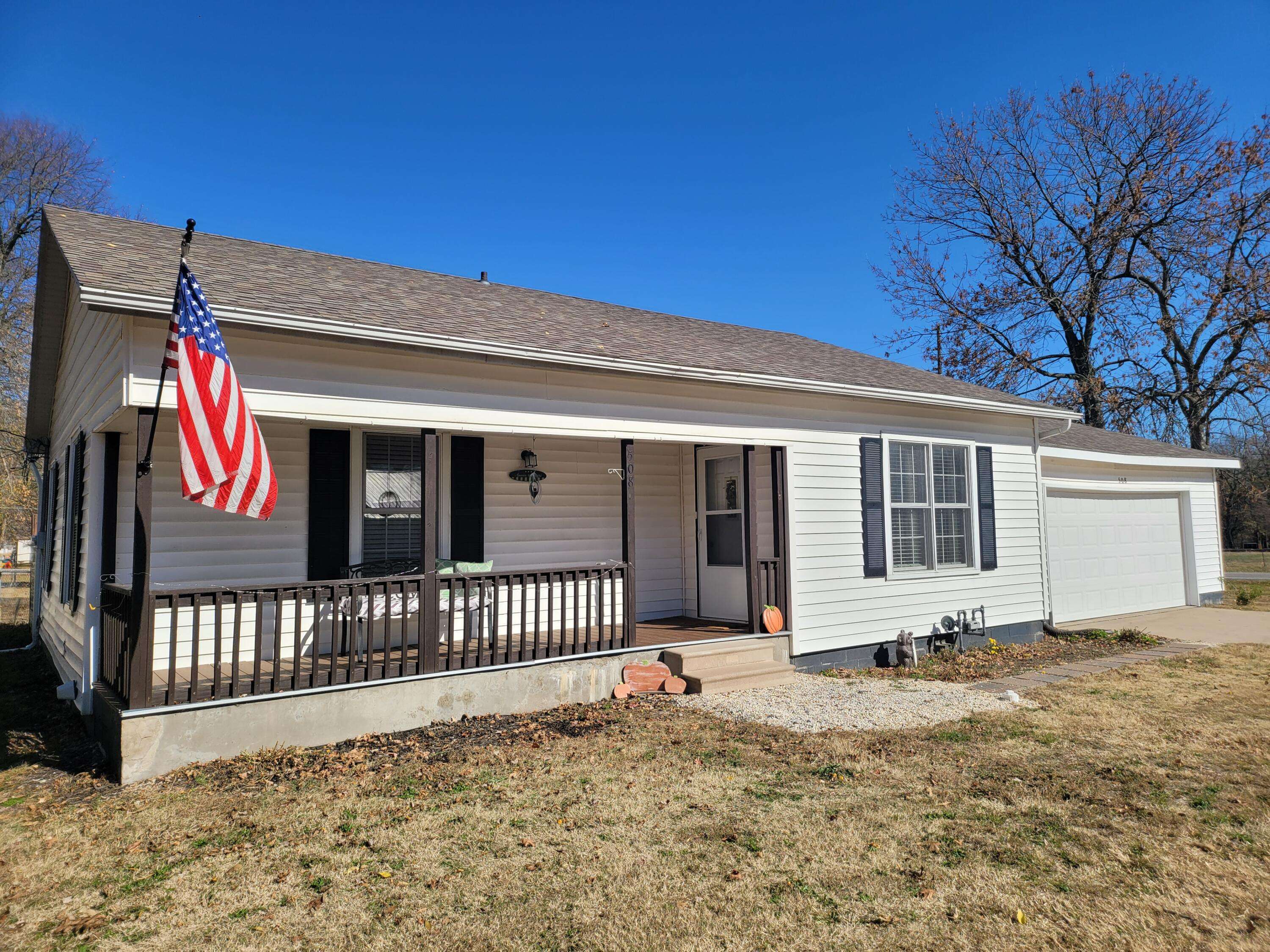 Lockwood, MO 65682,508 E 9th ST