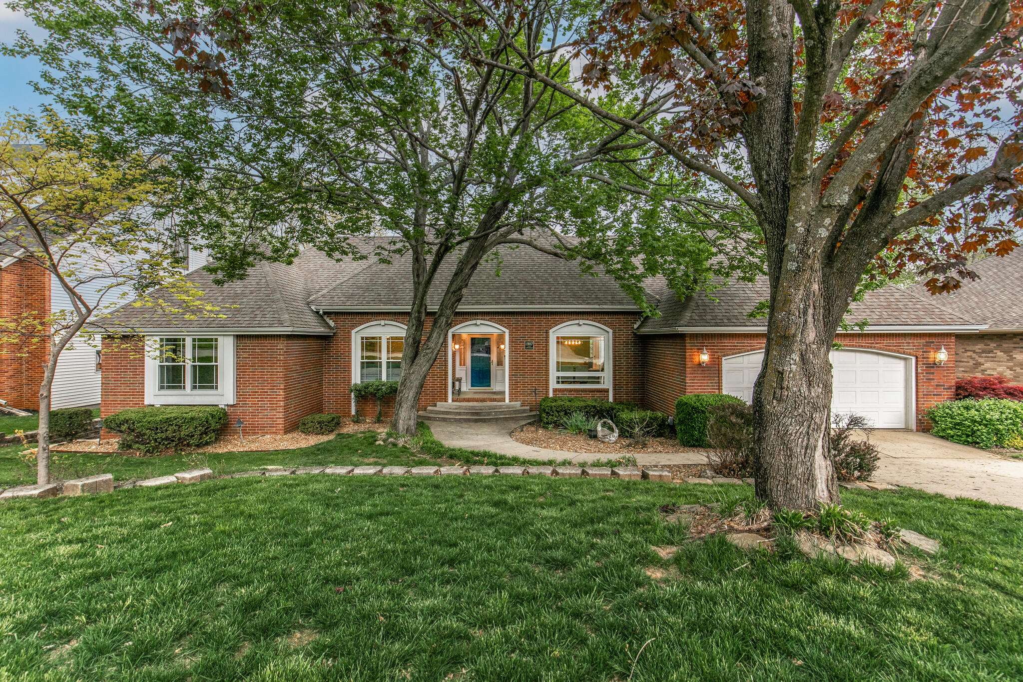 Springfield, MO 65804,1907 E Canterbury ST