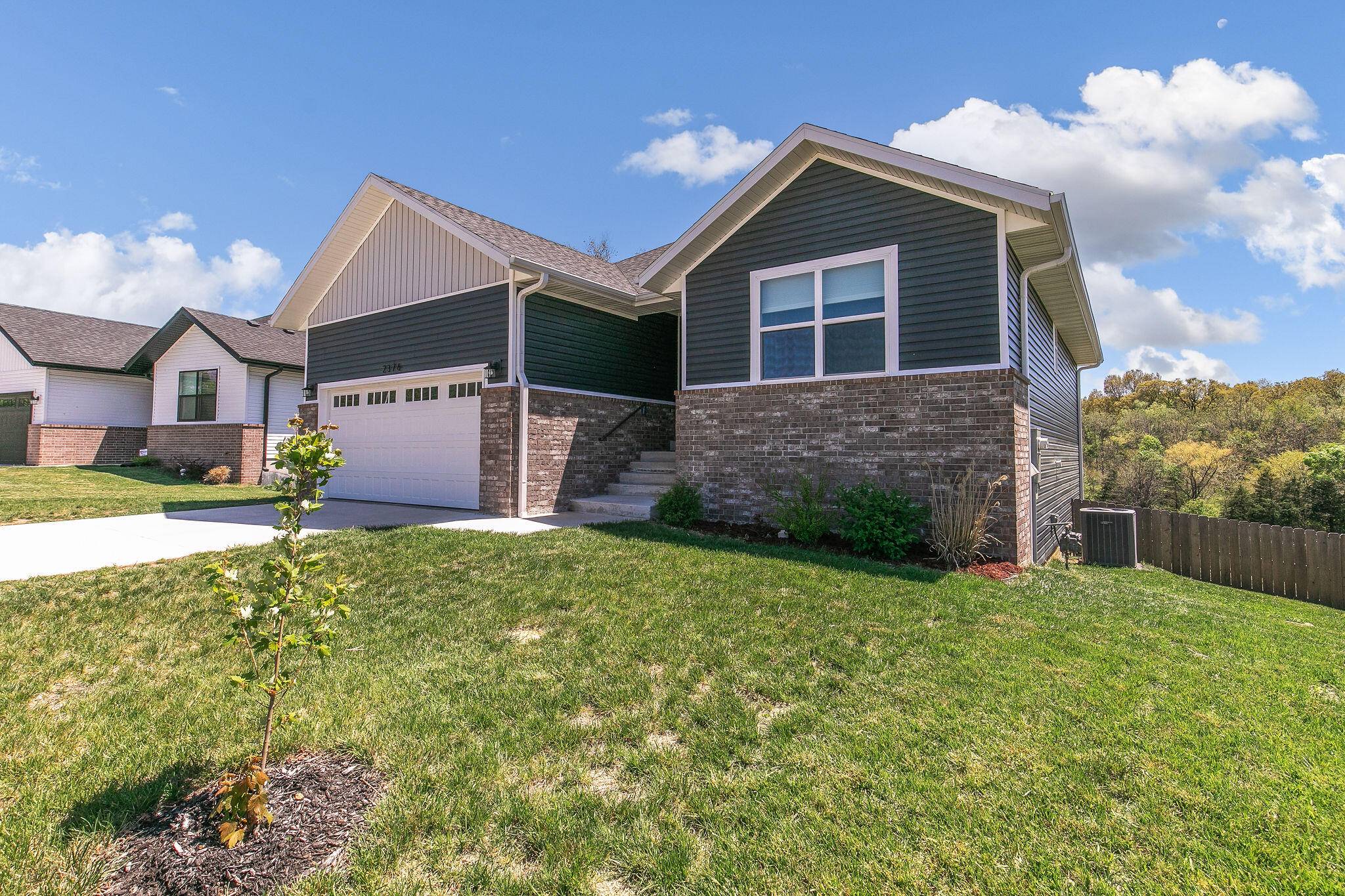 Springfield, MO 65803,2376 W Twin Lakes DR