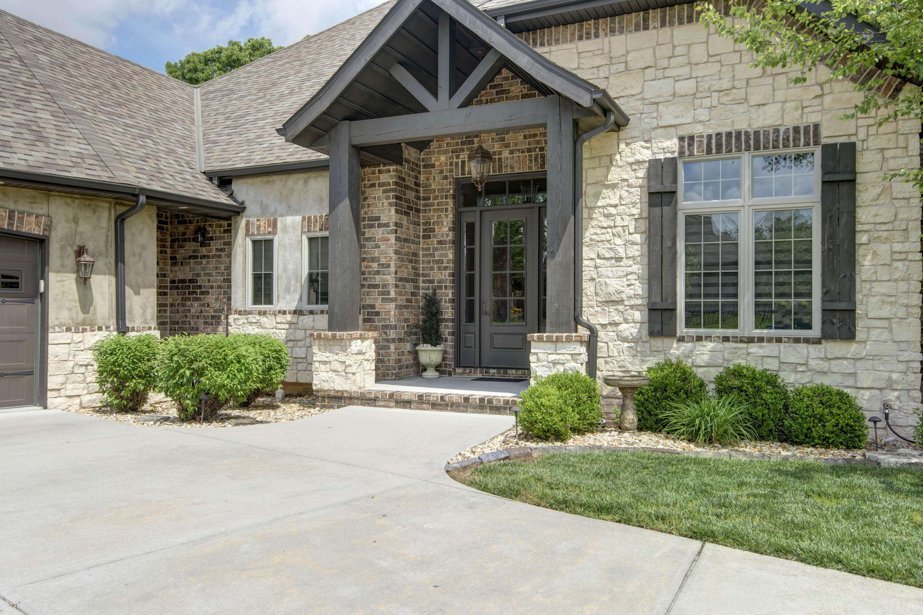 Nixa, MO 65714,9507 Pasatiempo DR