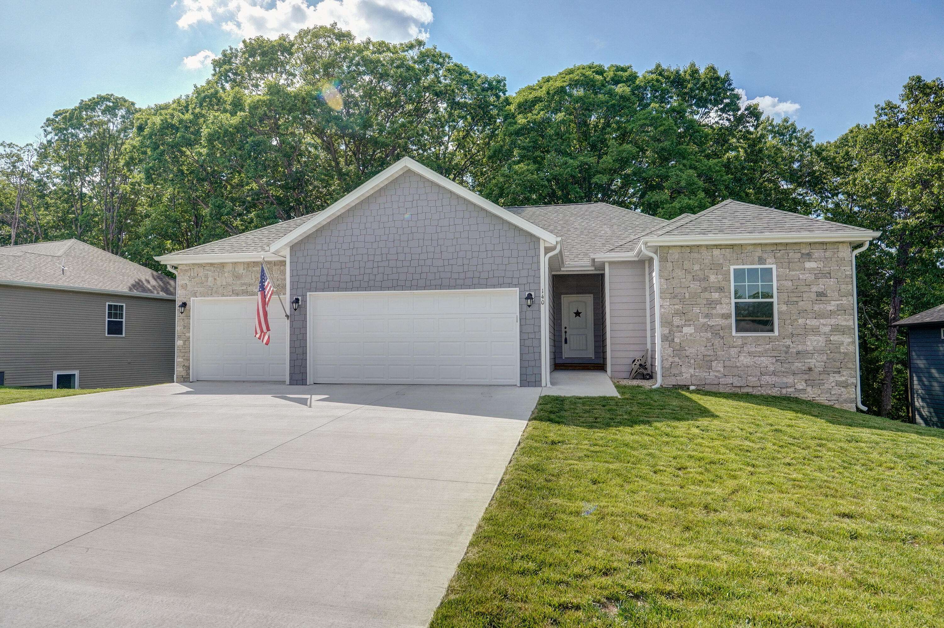 Reeds Spring, MO 65737,140 Three Pines CIR