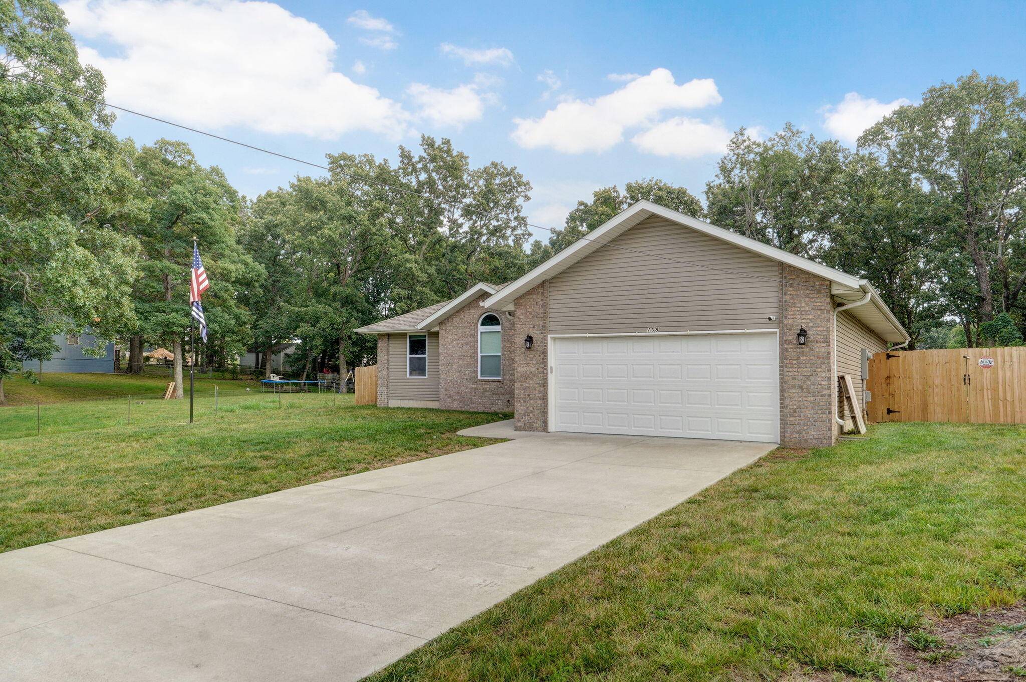 Strafford, MO 65757,108 W Cherry ST