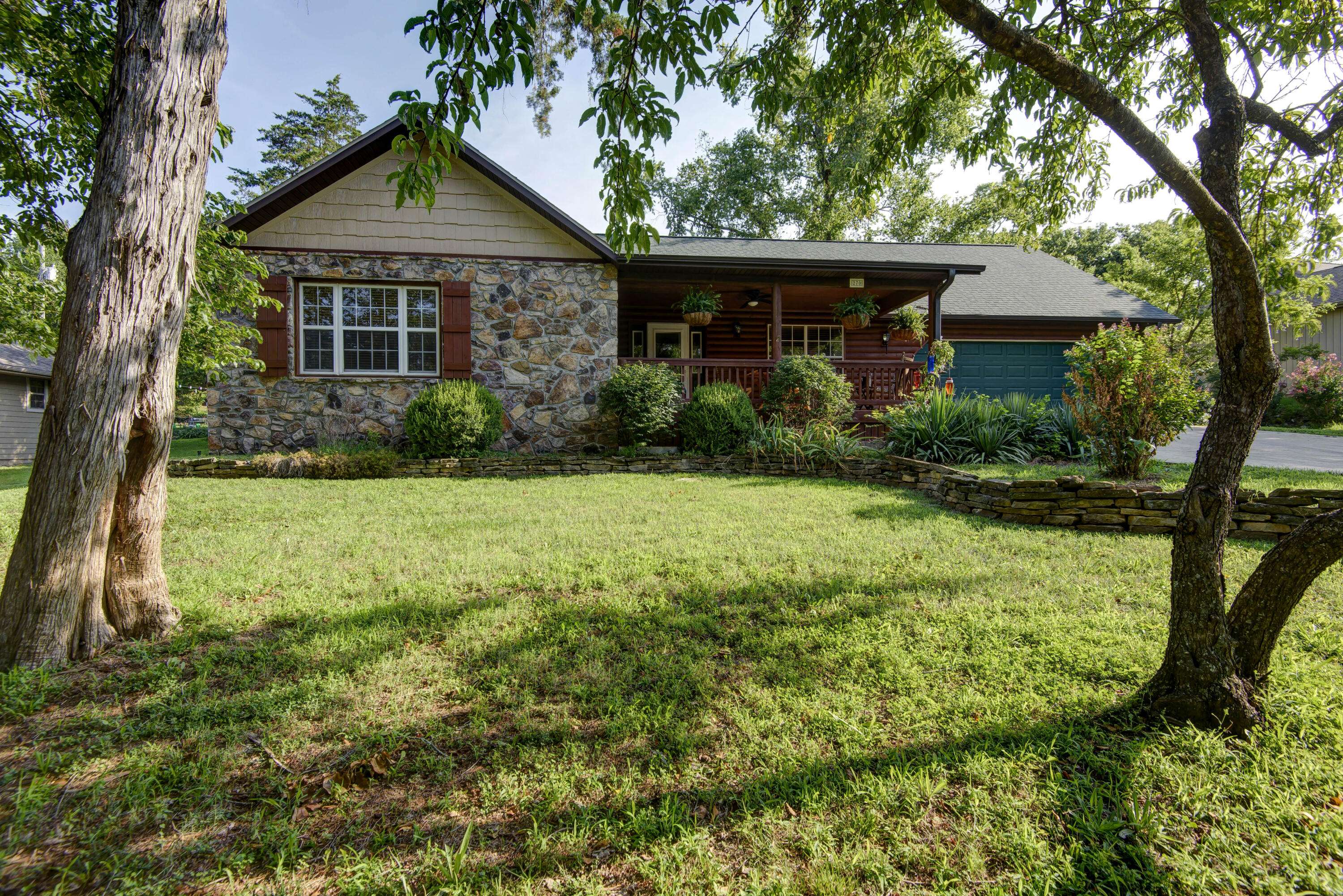 Branson, MO 65616,270 Sherry LN