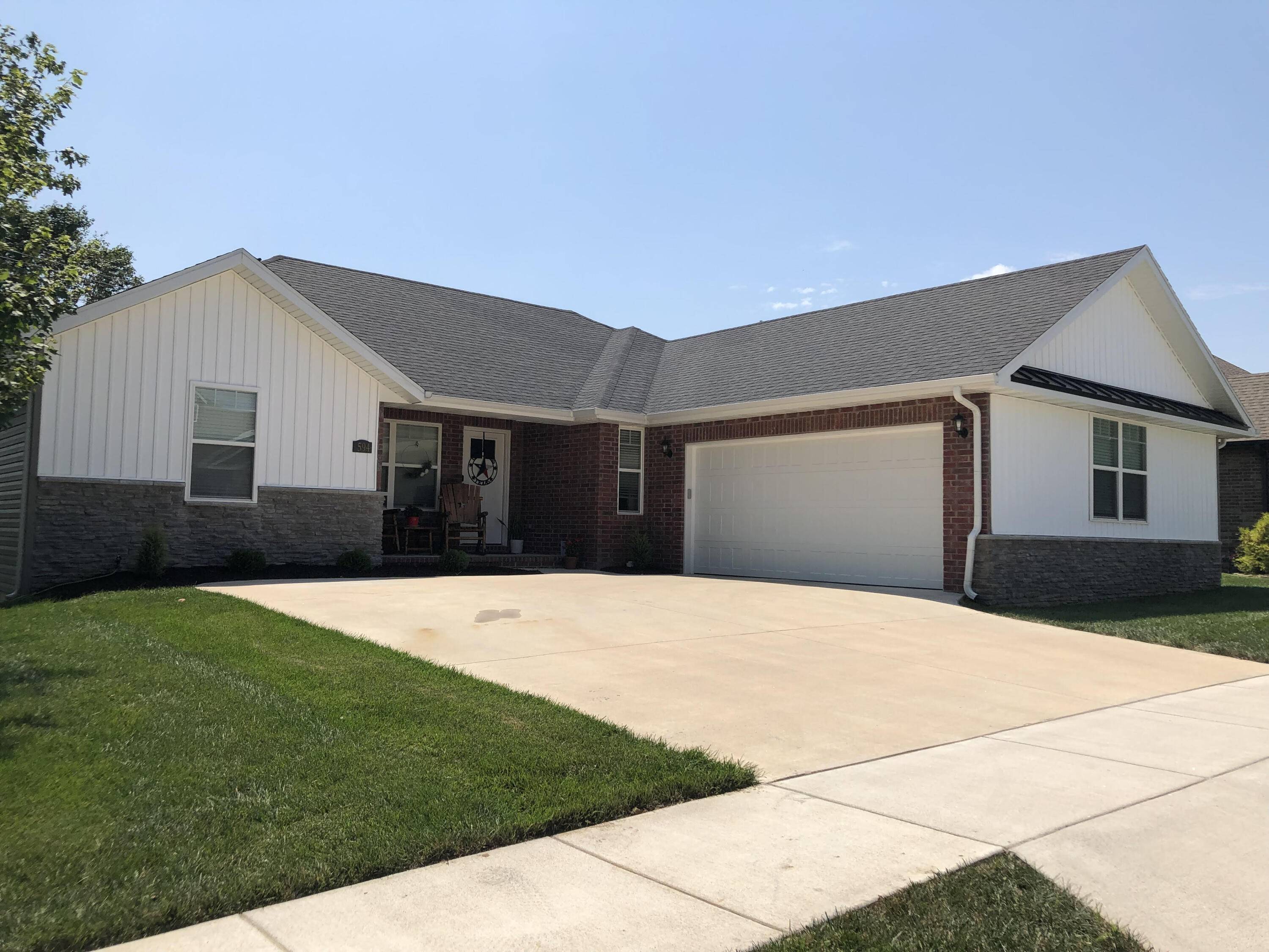 Nixa, MO 65714,594 E Katella CIR