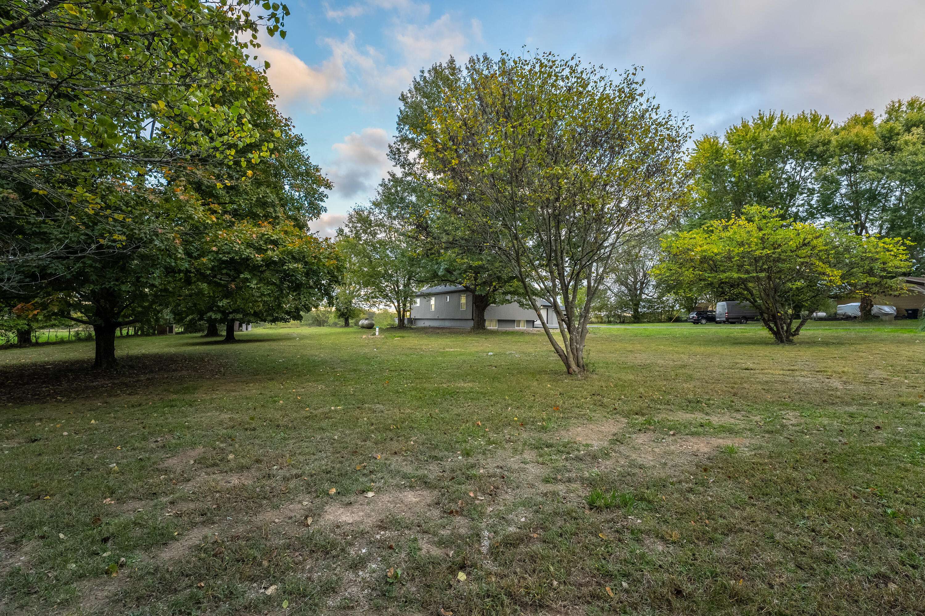 Springfield, MO 65803,5572 N Farm Road 191