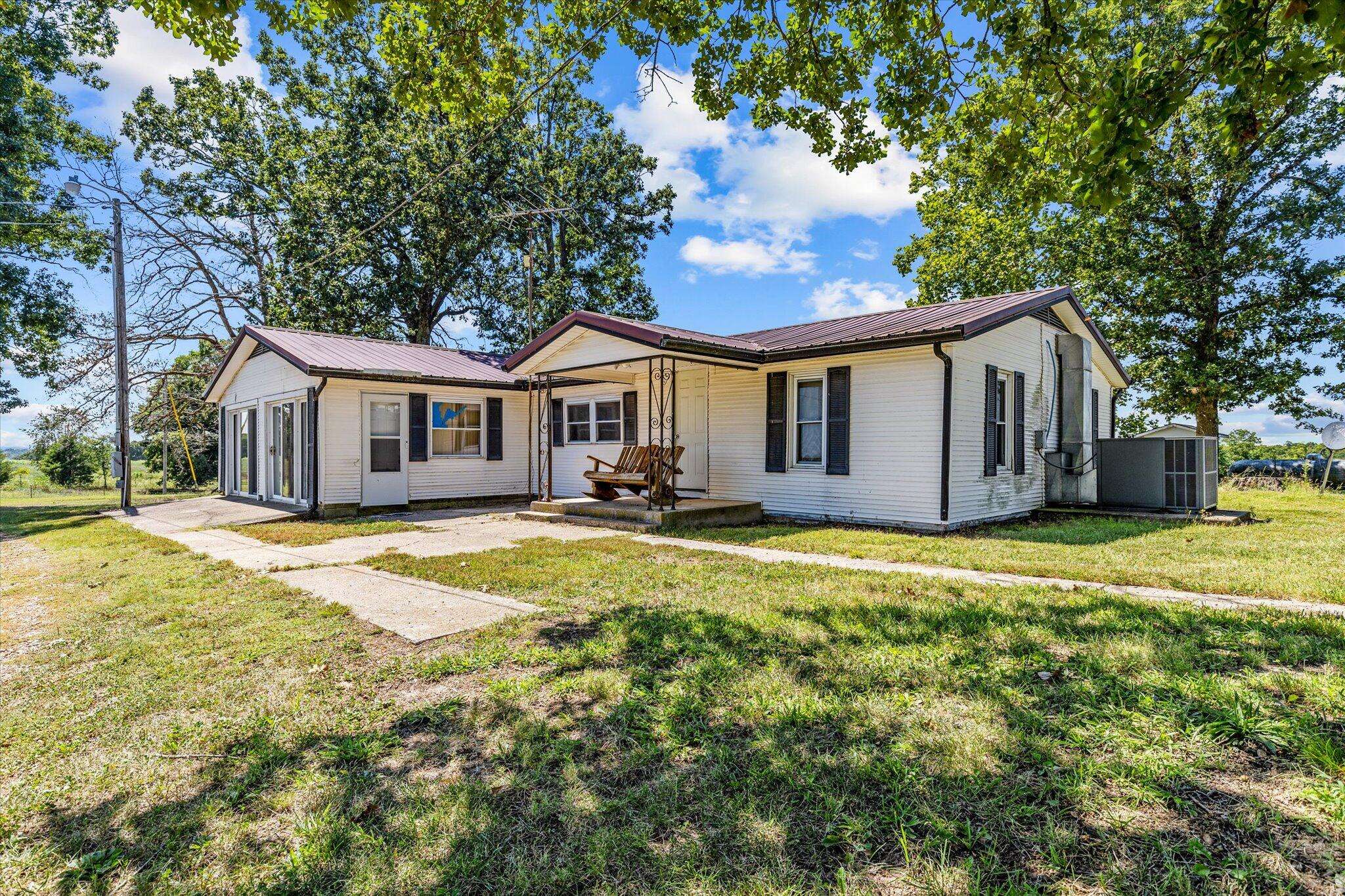 Rocky Comfort, MO 64861,6015 Pine Log Rd RD