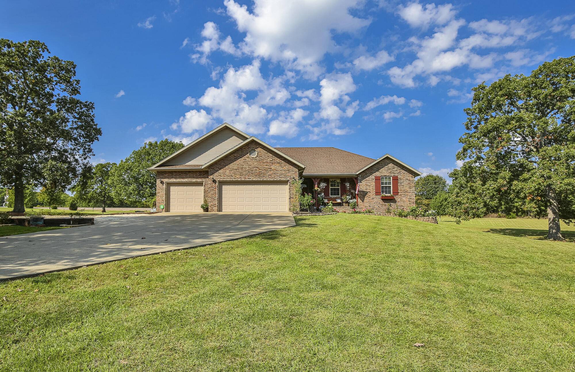 Strafford, MO 65757,99 Park Hill CT