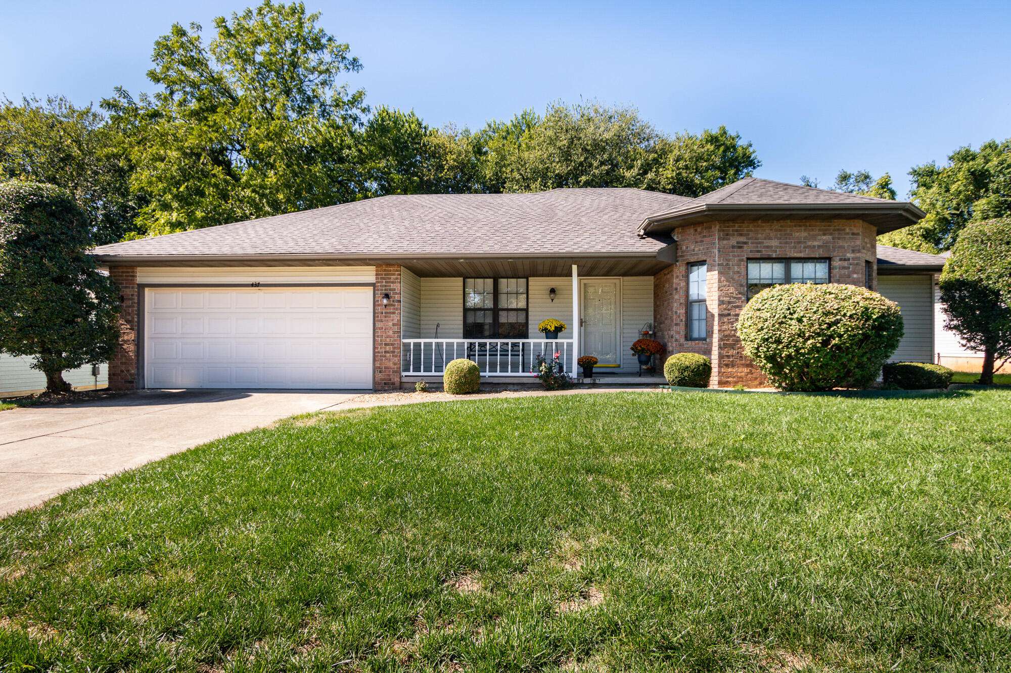 Springfield, MO 65802,437 S Dove Valley AVE