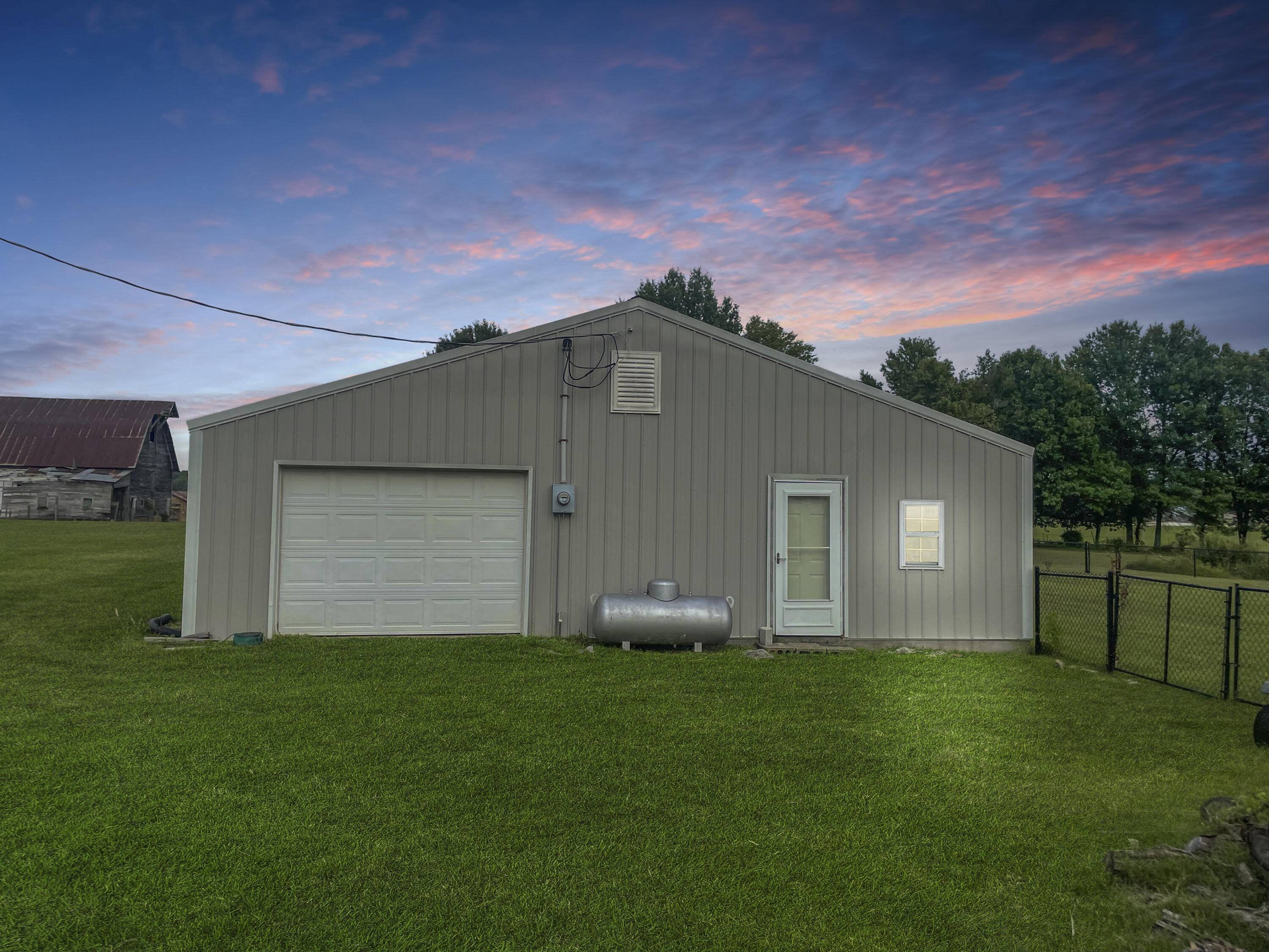 Neosho, MO 64850,13177 Oregon Lane