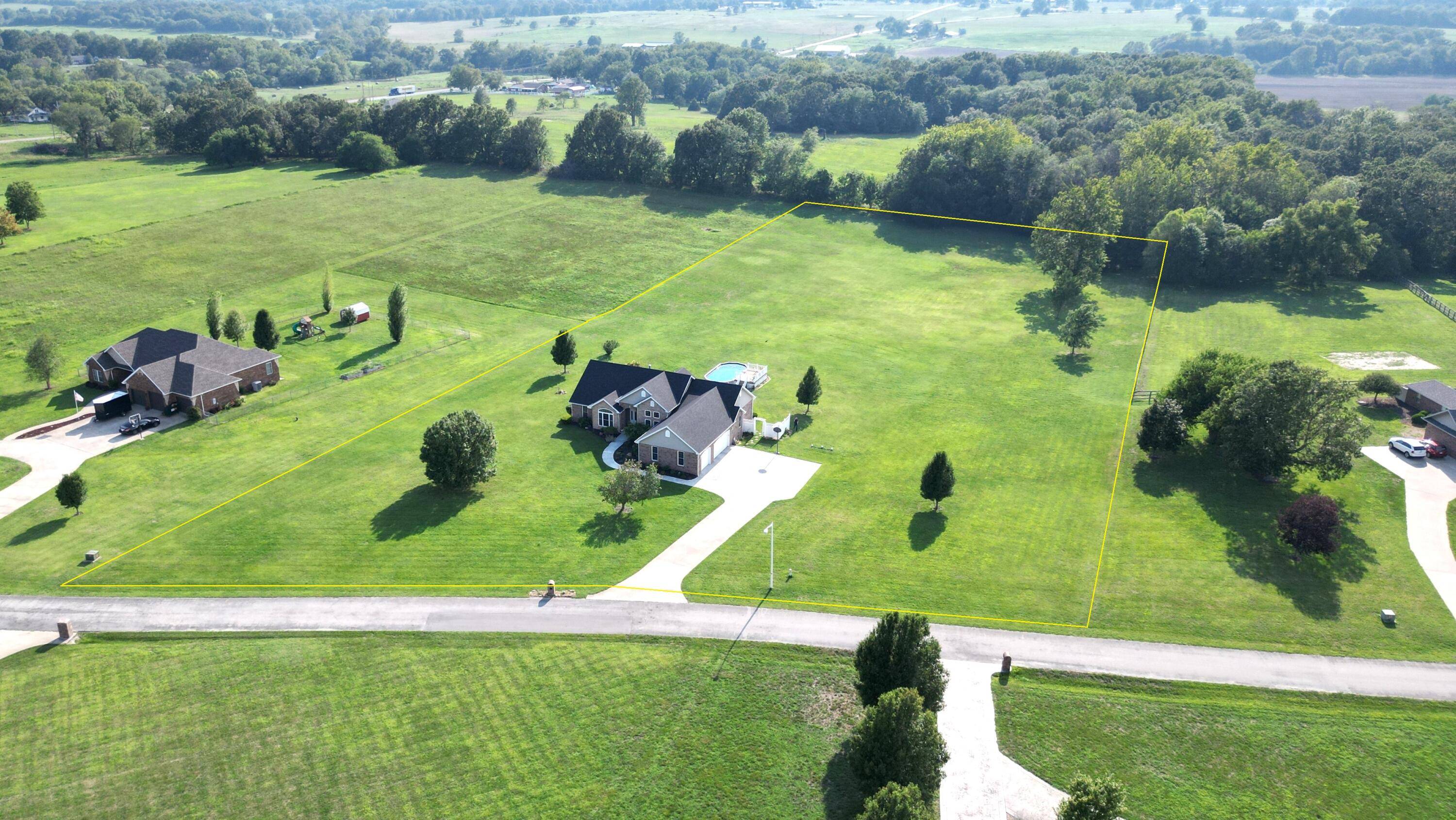 Bolivar, MO 65613,4407 S 146th RD