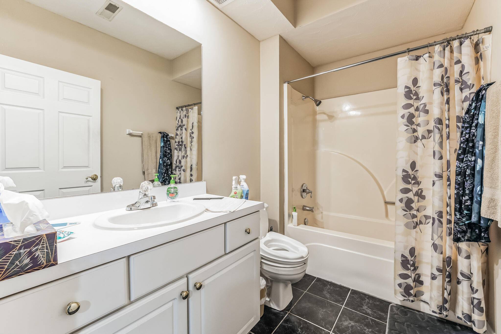Branson, MO 65616,106 Oxford DR #6-6