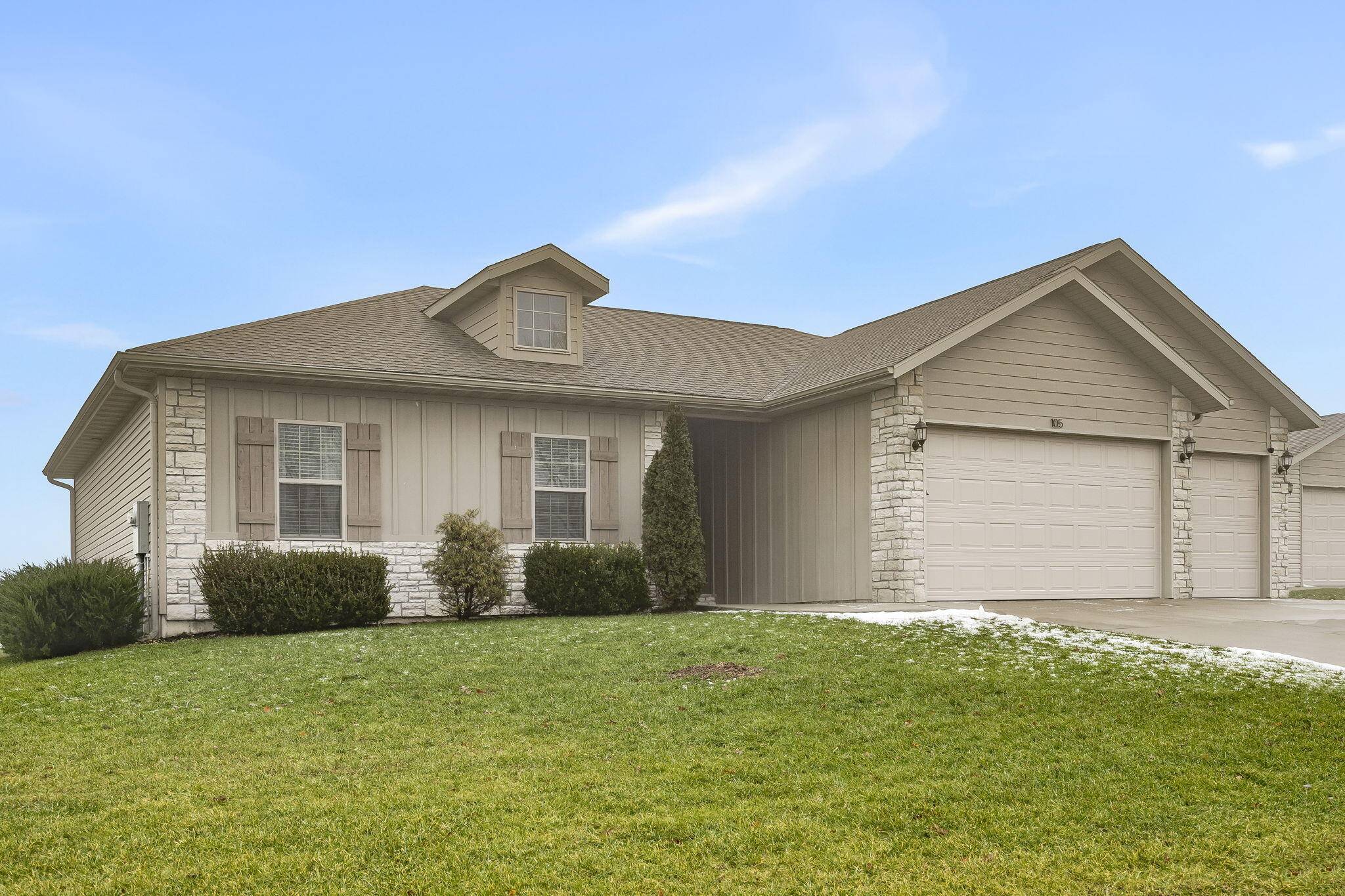 Reeds Spring, MO 65737,105 Three Pines CIR