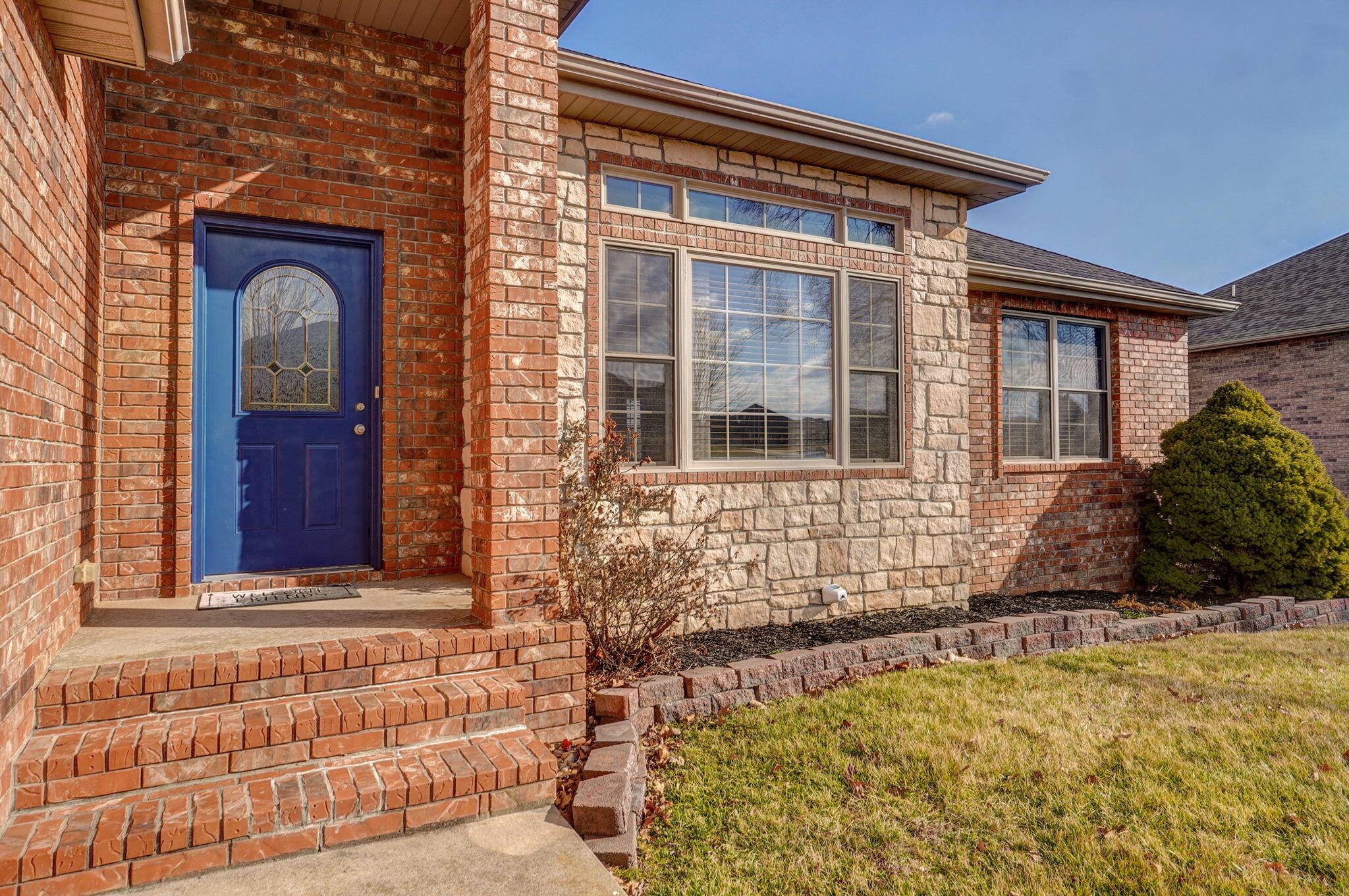 Ozark, MO 65721,1909 E Highview DR