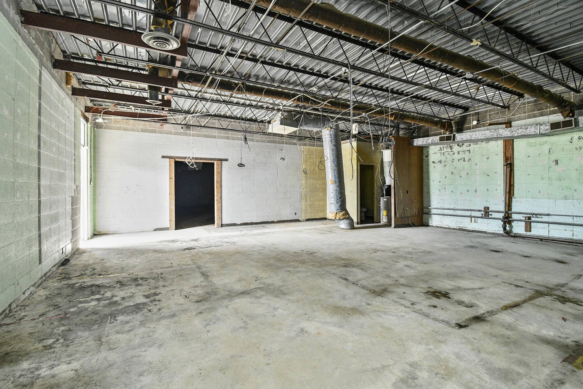Springfield, MO 65803,1075 E Commercial ST