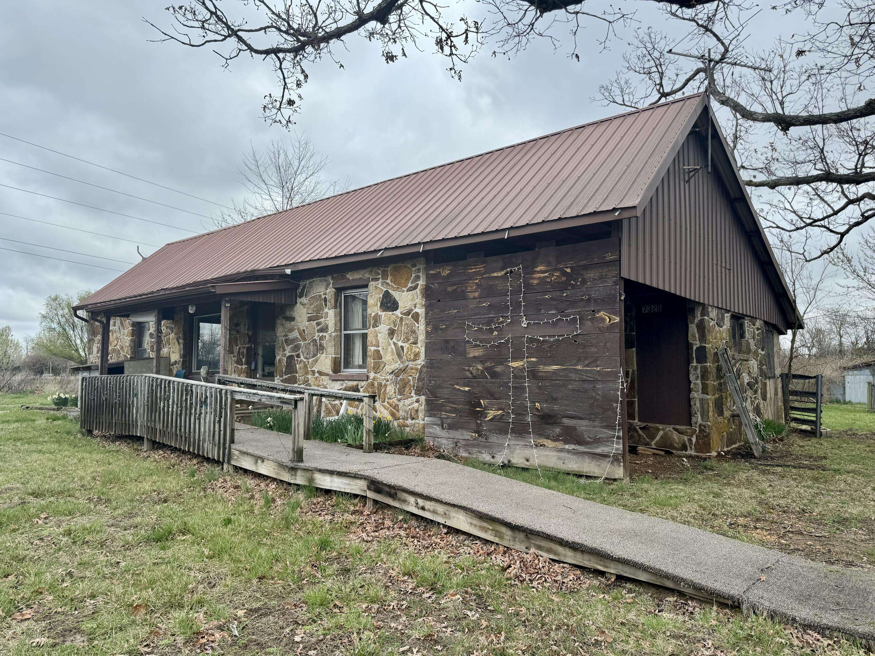 Strafford, MO 65757,7328 N Farm Road 203