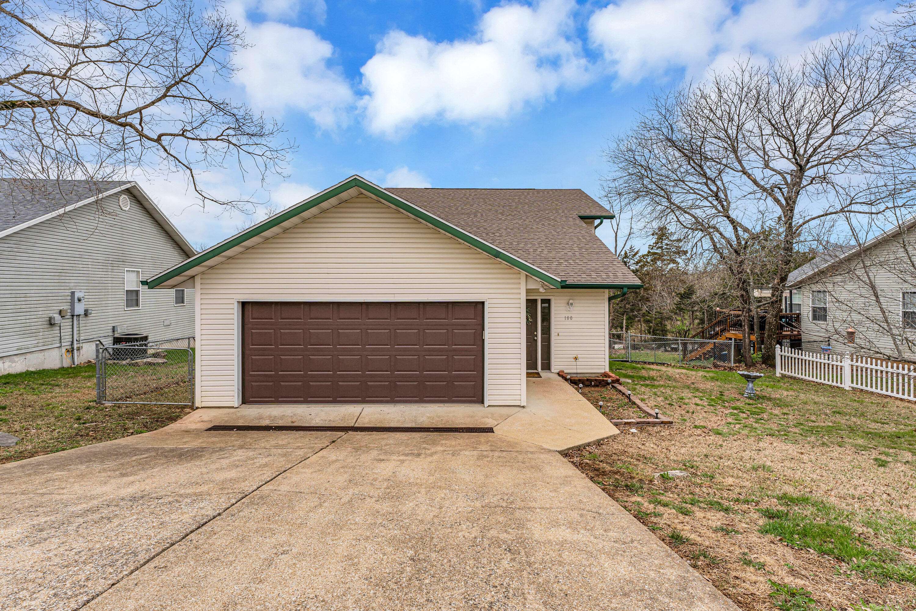 Forsyth, MO 65653,180 Eagle Drive