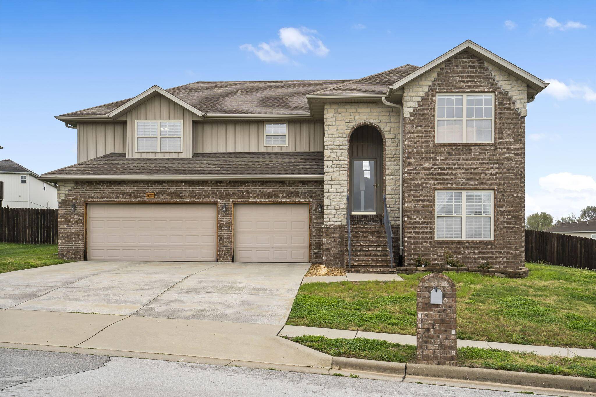 Ozark, MO 65721,611 E Sugar Mill CT