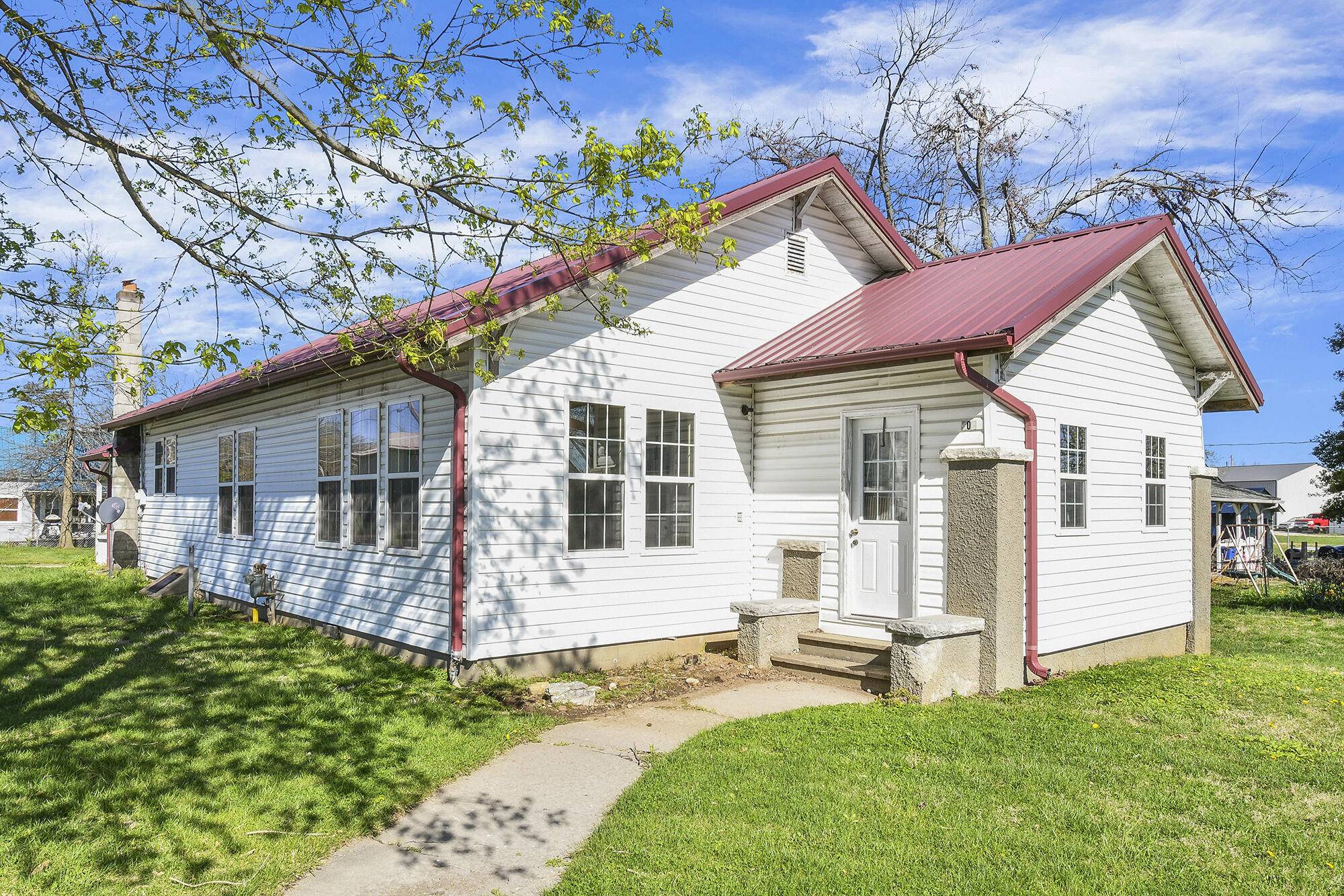 Seymour, MO 65746,301 W Thoroughfare ST