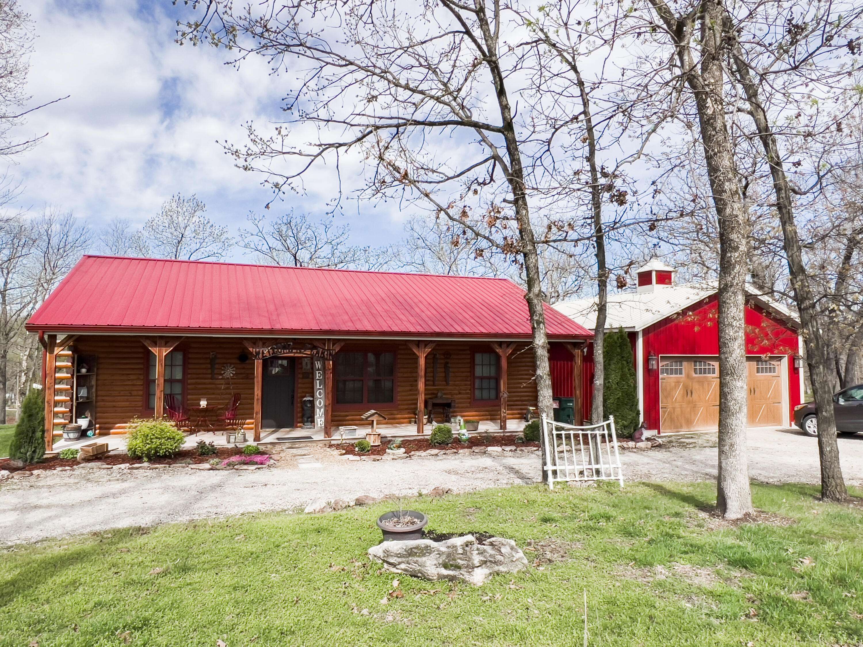 Pittsburg, MO 65724,24424 County Road 255