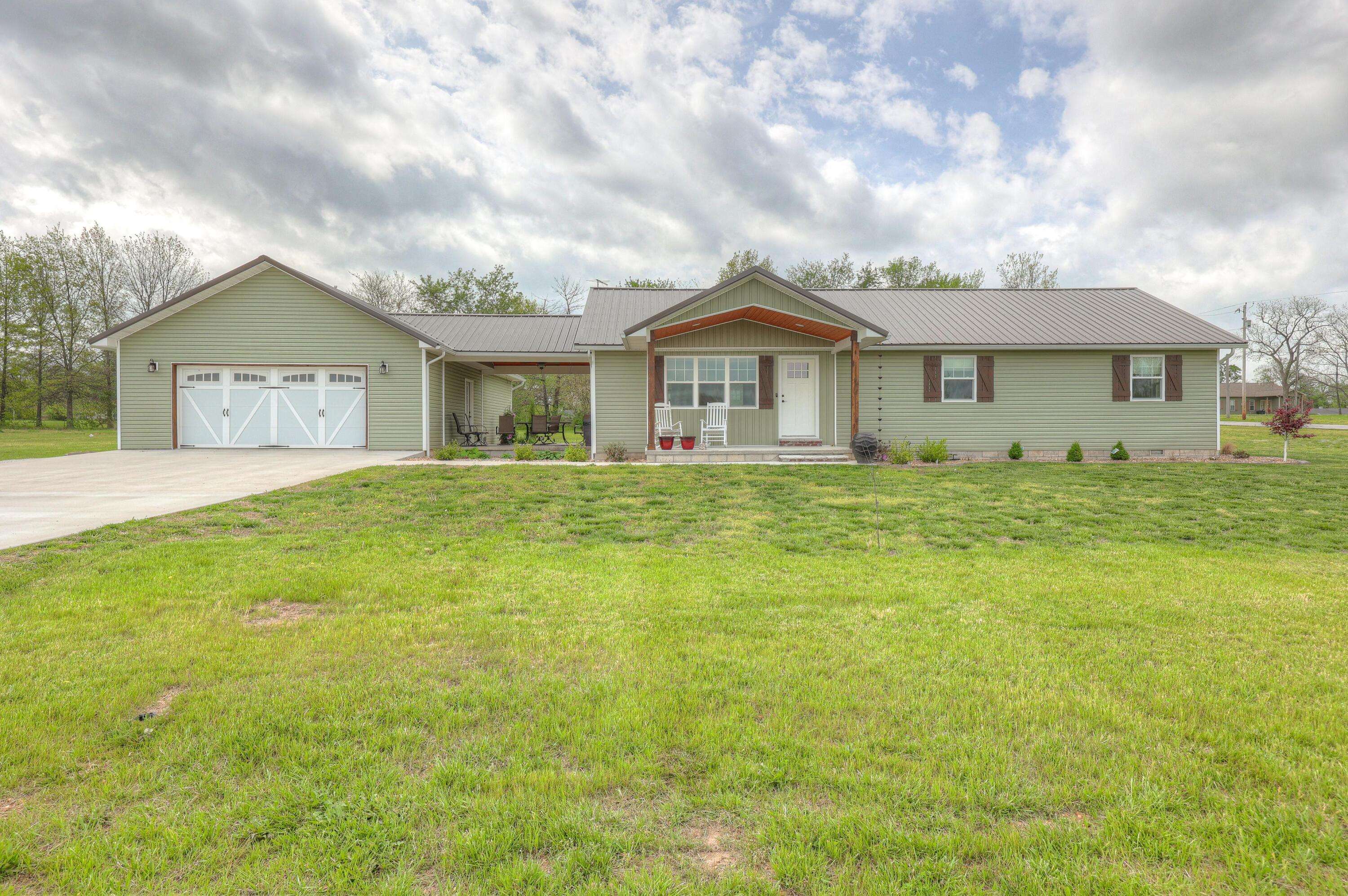 Carthage, MO 64836,2470 Island LN