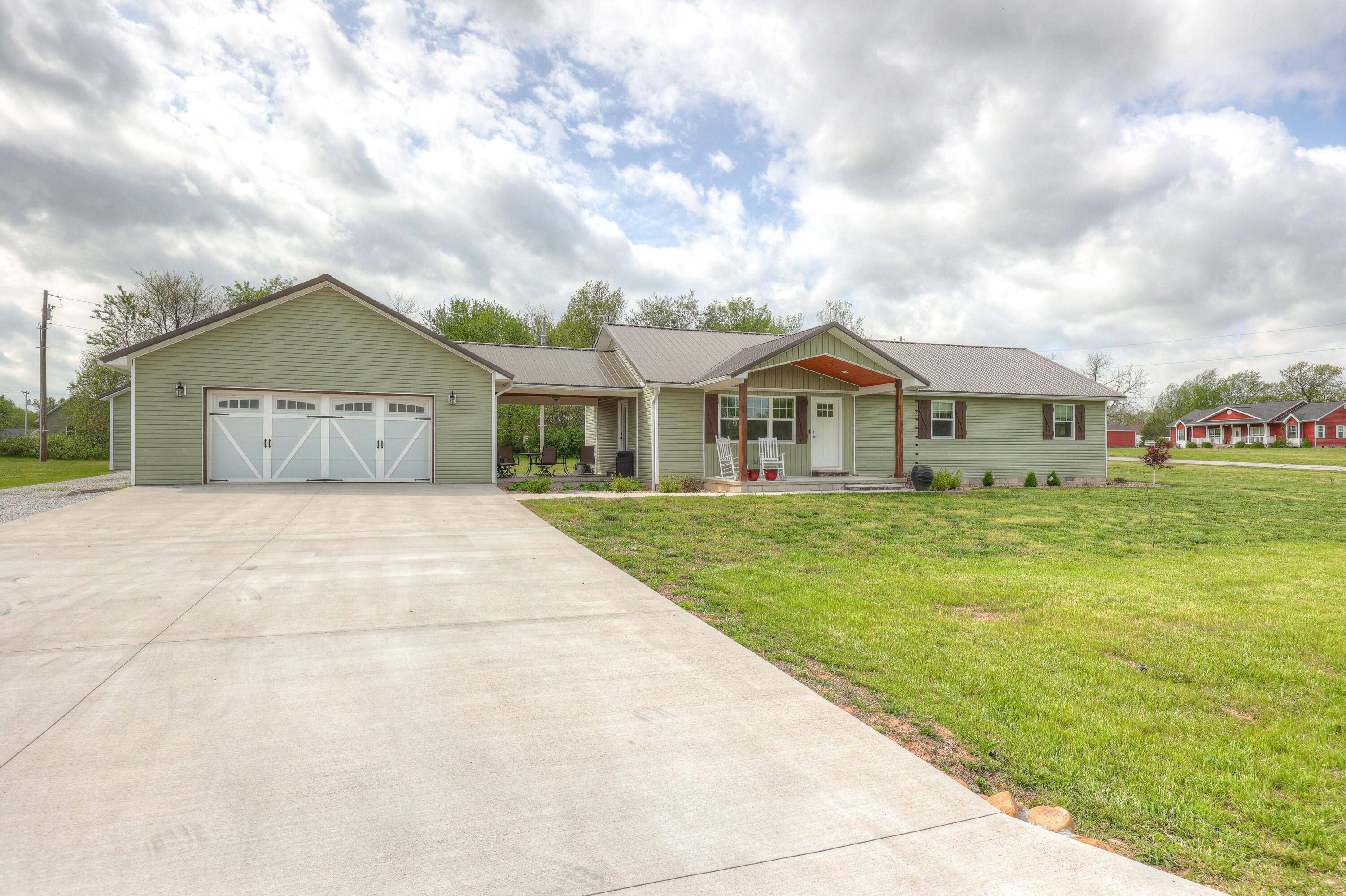 Carthage, MO 64836,2470 Island LN