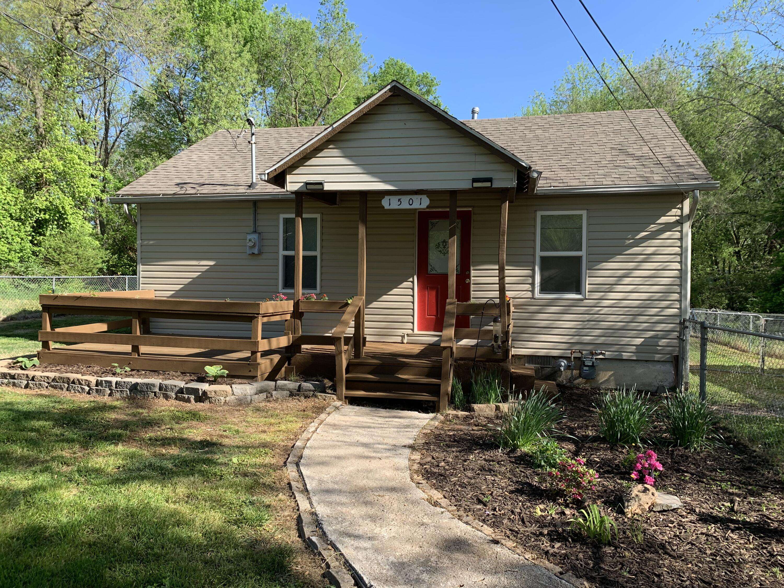 Springfield, MO 65807,1501 W Catalpa ST