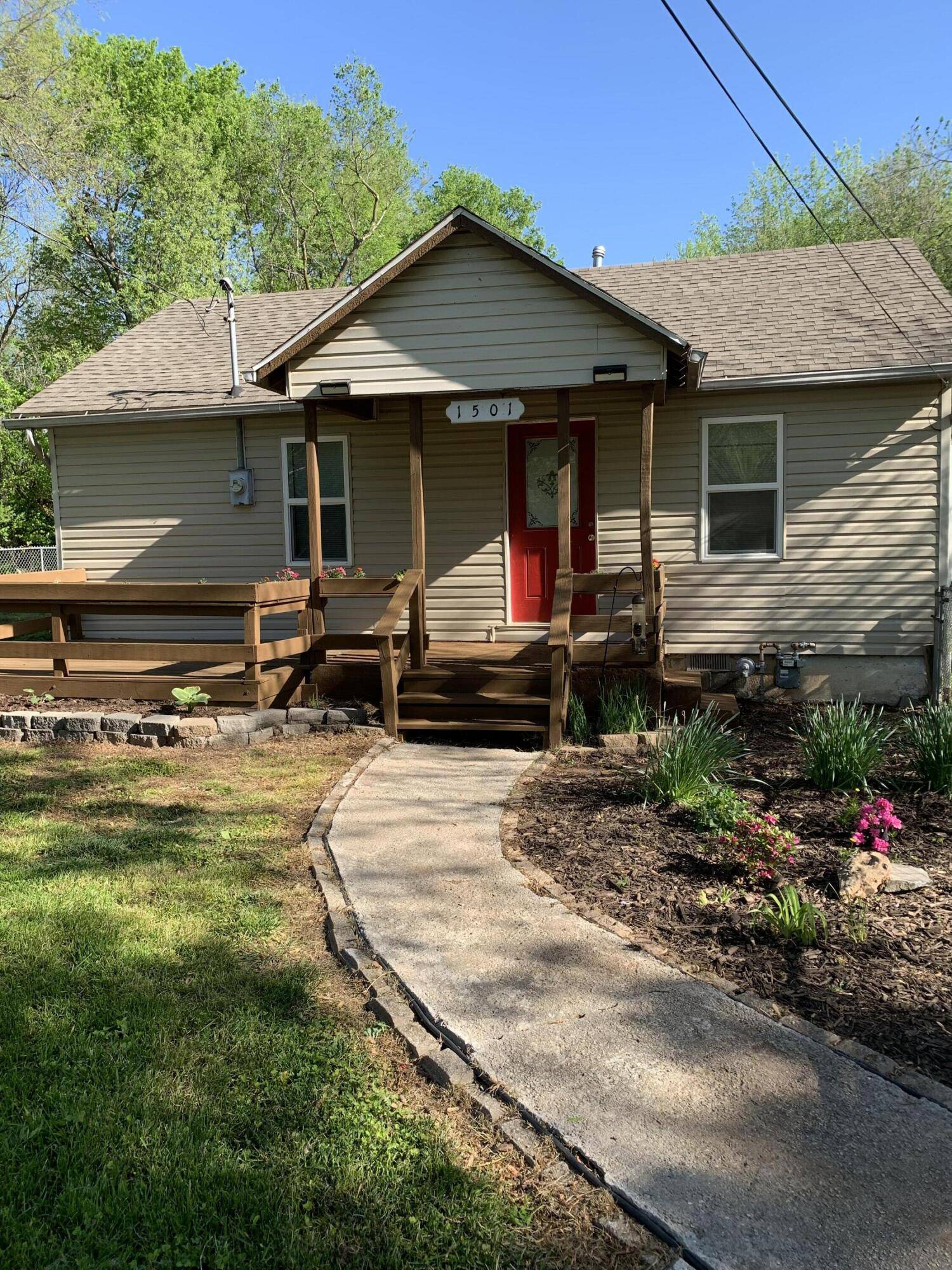 Springfield, MO 65807,1501 W Catalpa ST