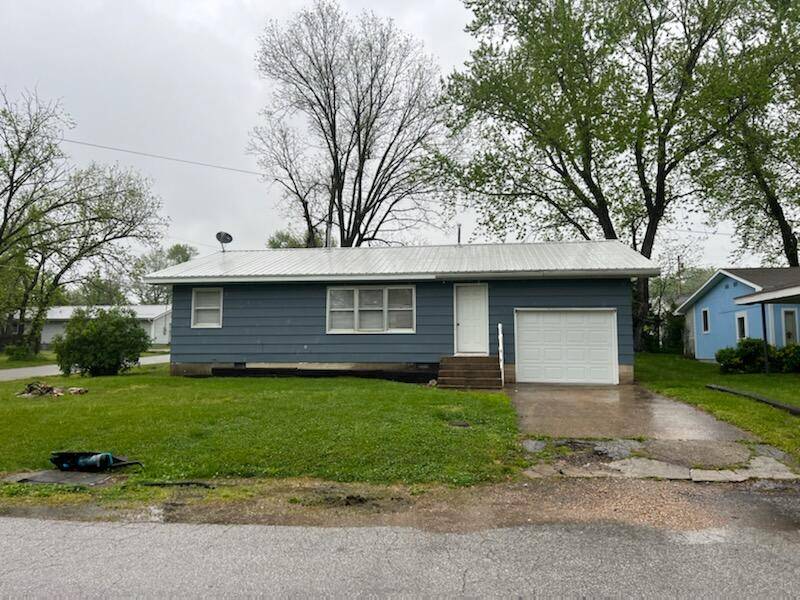 Ava, MO 65608,700 Marvin AVE