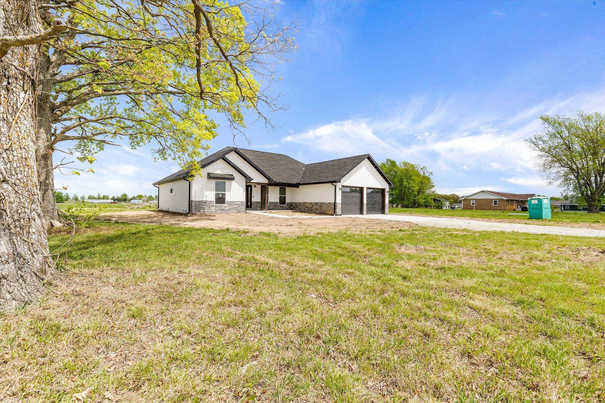Seymour, MO 65746,1053 W Thoroughfare ST