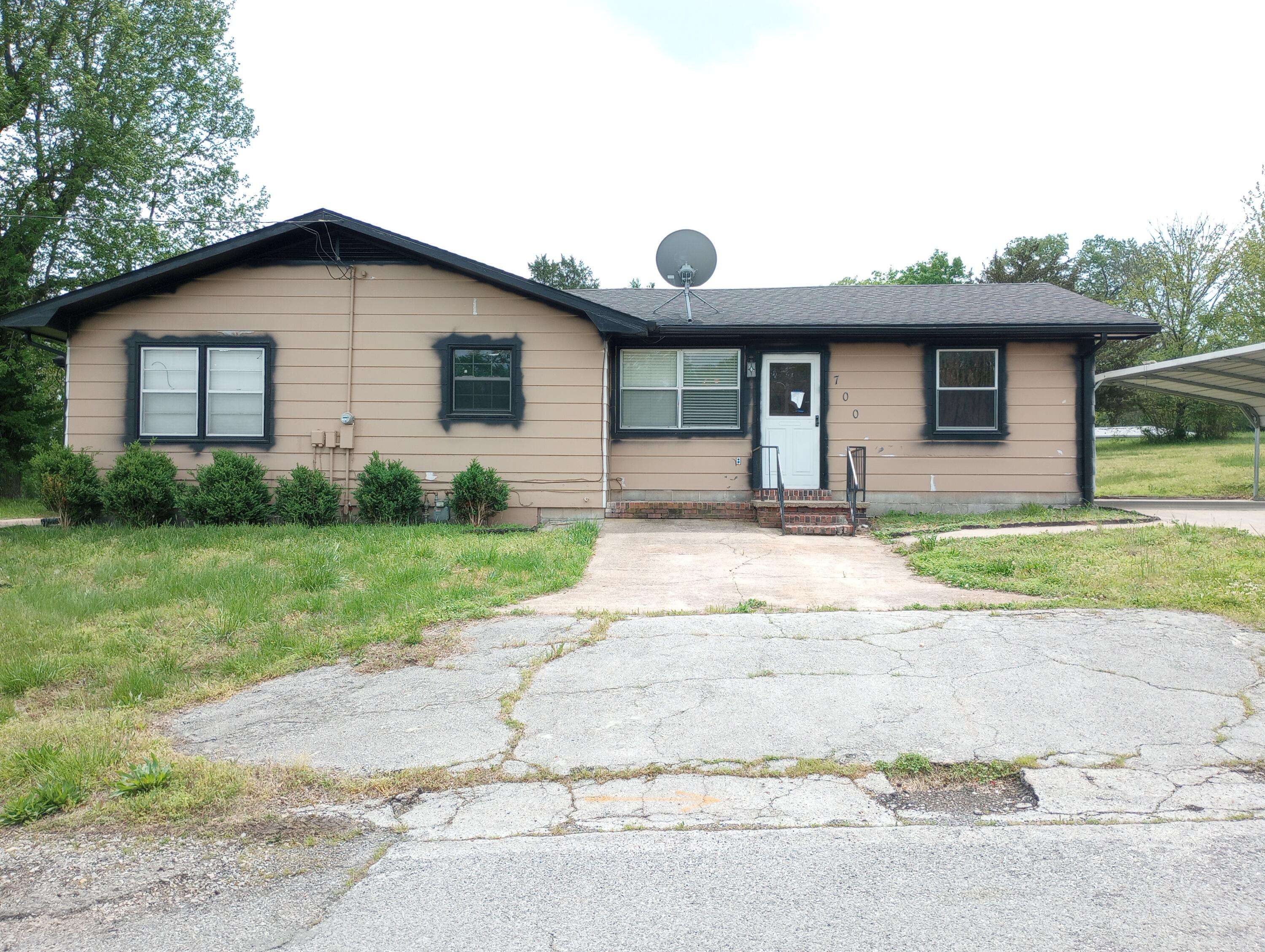 Noel, MO 64854,700 Grandview ST