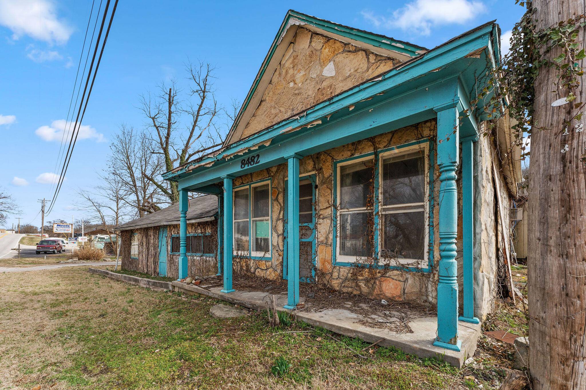 Cape Fair, MO 65624,8482 W State Hwy 76