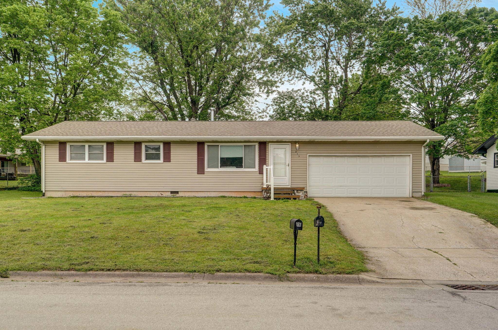 Springfield, MO 65803,815 E Villa Marie ST