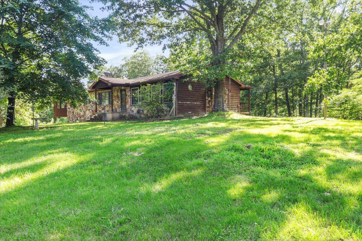 West Plains, MO 65775,9845 County Road 8530