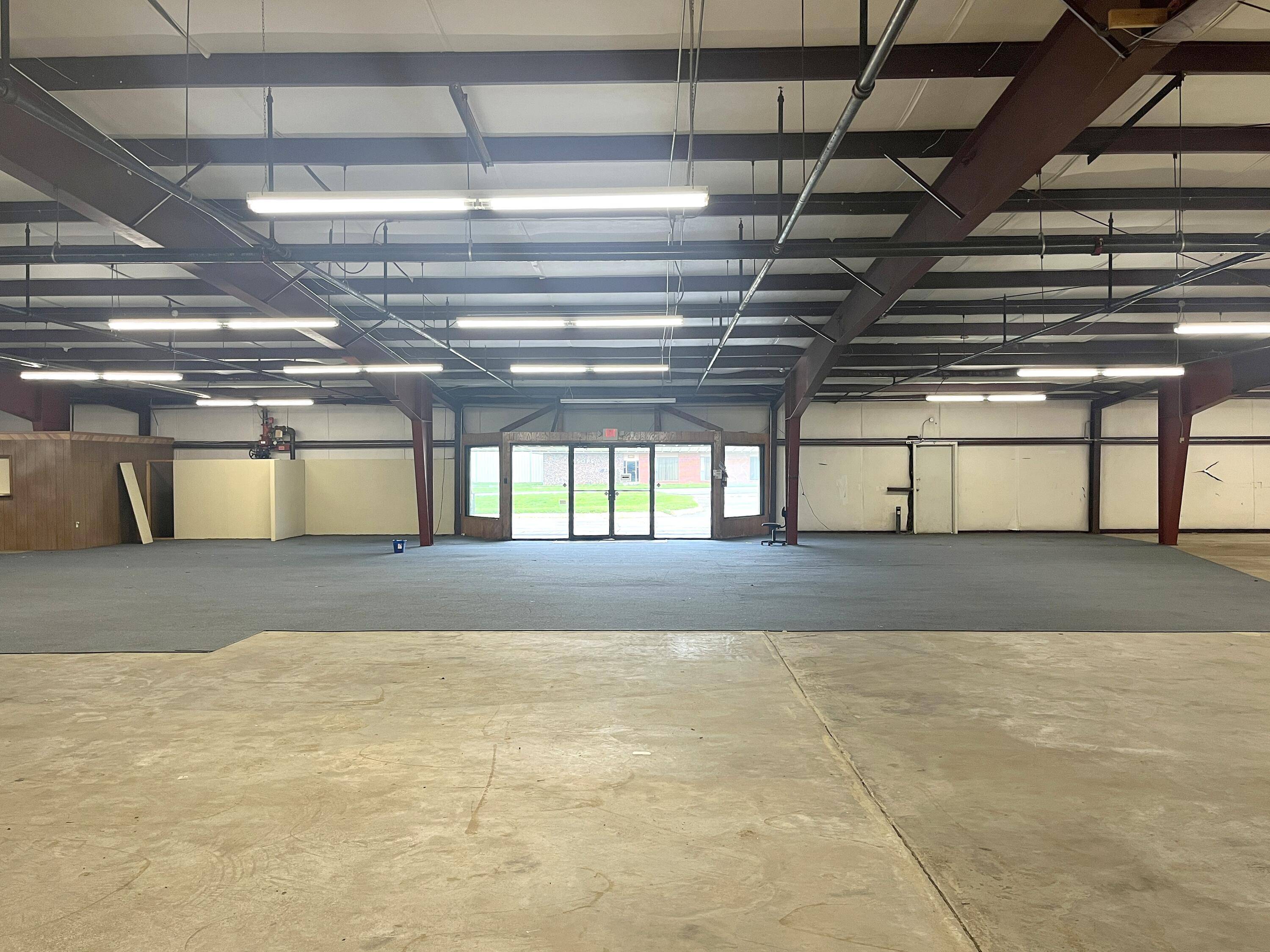 Aurora, MO 65605,1060 E Church ST