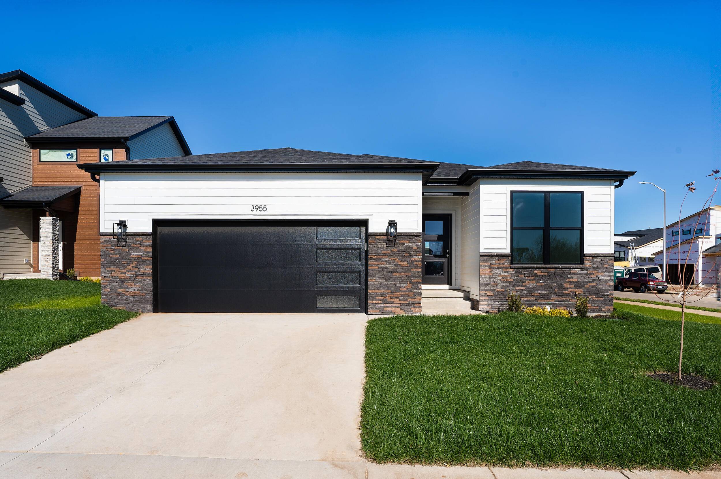 Brookline, MO 65619,3955 E Rose Glen CT