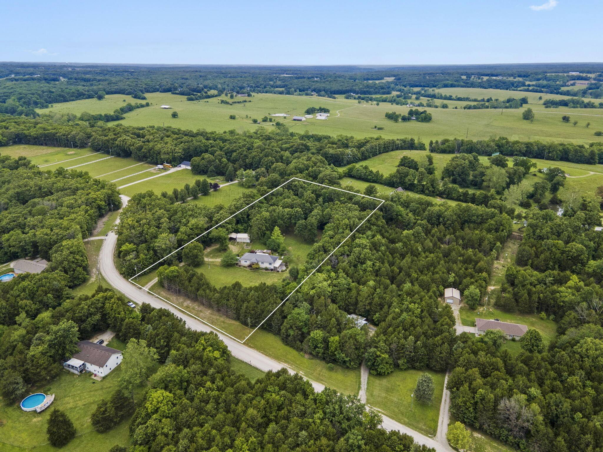 Marshfield, MO 65706,246 Wilderness DR